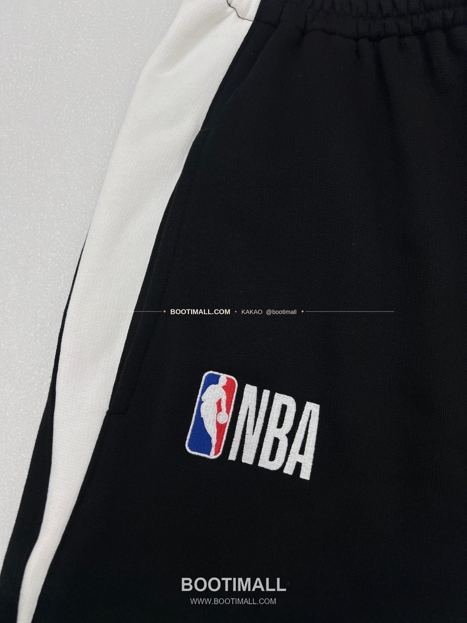 발렌시아가 NBA 로고자수 루즈핏 코튼 스웻팬츠 Balenciaga NBA Logo Embroidery Loose Fit Cotton Sweatpants 4