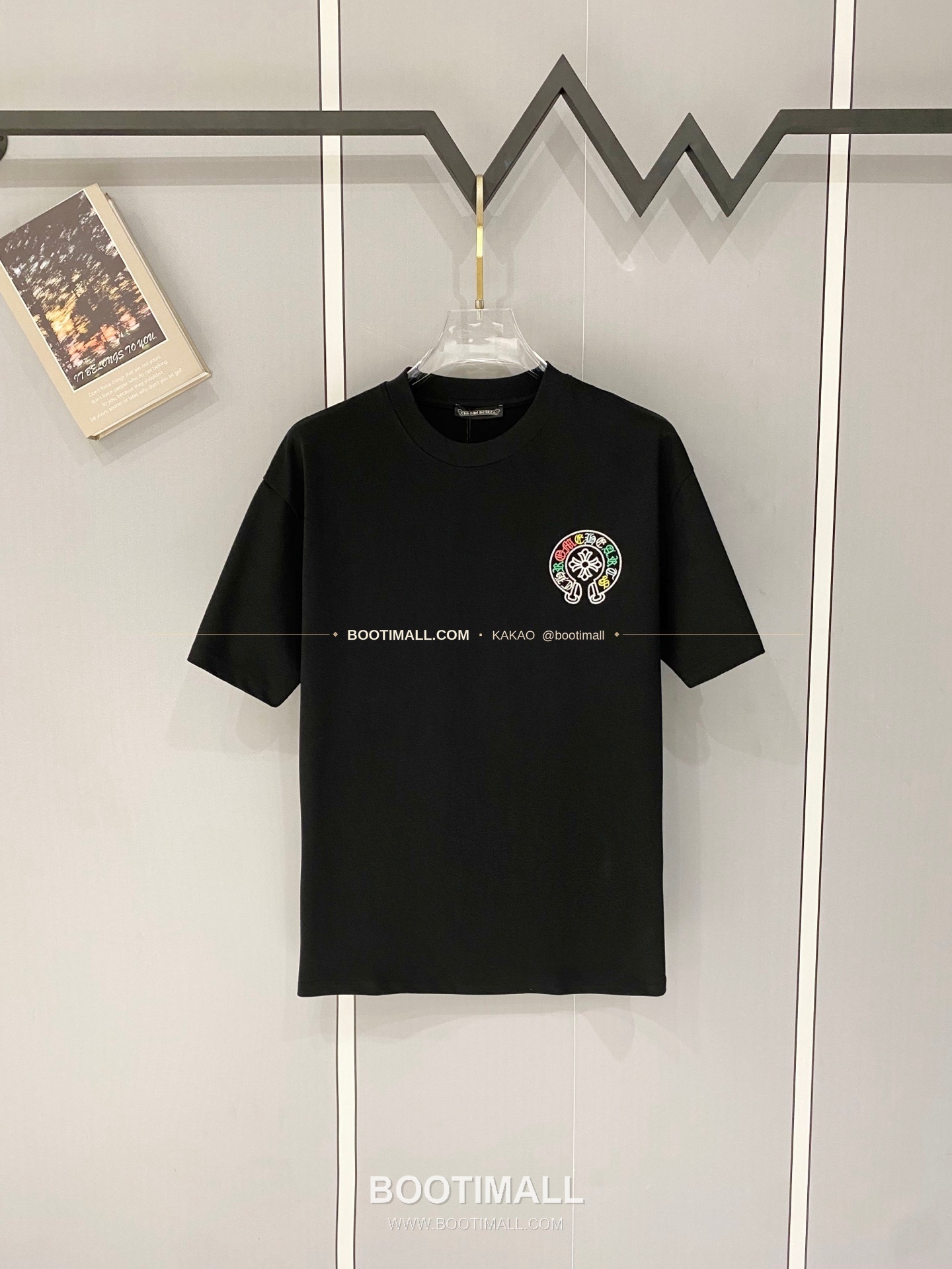 크롬하츠 2026SS 헤비코튼 로고자수 루즈핏 반팔 티셔츠 Chrome Hearts 2026 SS Heavy Cotton Logo Embroidery Loose Fit Short Sleeve T-Shirt 1