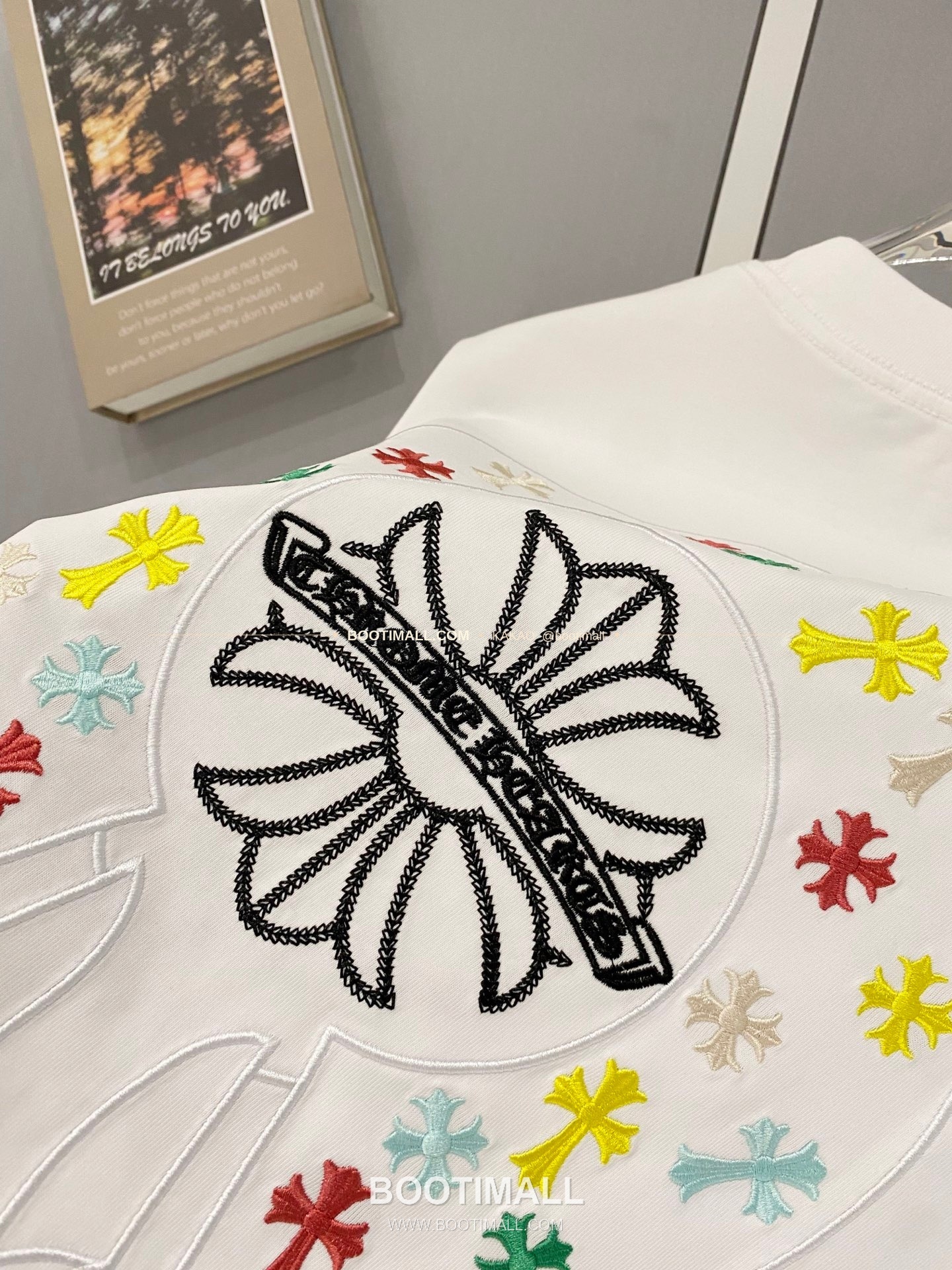 크롬하츠 2026SS 헤비코튼 로고자수 루즈핏 반팔 티셔츠 Chrome Hearts 2026 SS Heavy Cotton Logo Embroidery Loose Fit Short Sleeve T-Shirt 4