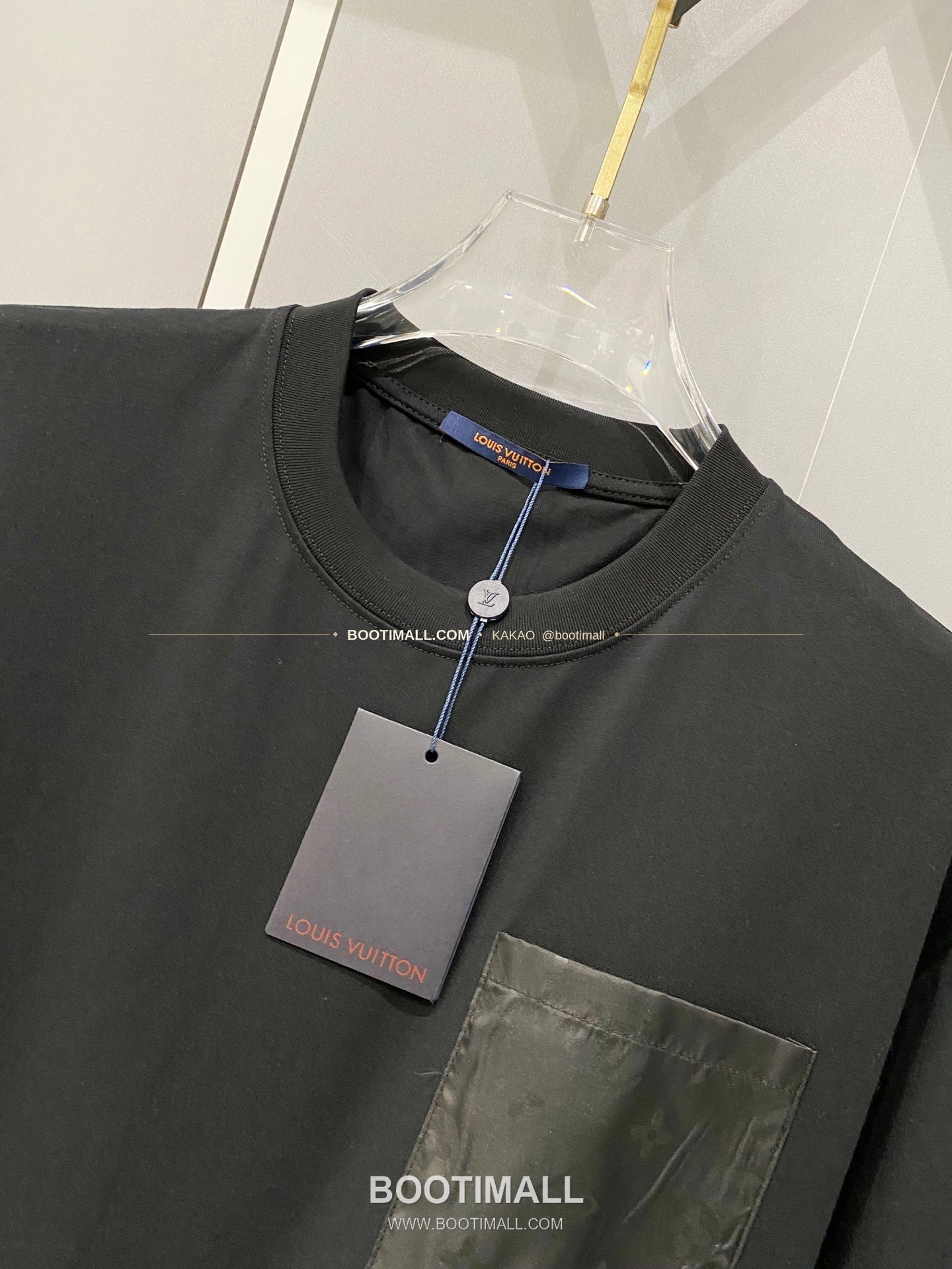 루이비통 2025SS 헤비코튼 포켓로고 루즈핏 반팔 티셔츠 Louis Vuitton 2025 SS Heavy Cotton Pocket Logo Loose Fit Short Sleeve T-Shirt 8