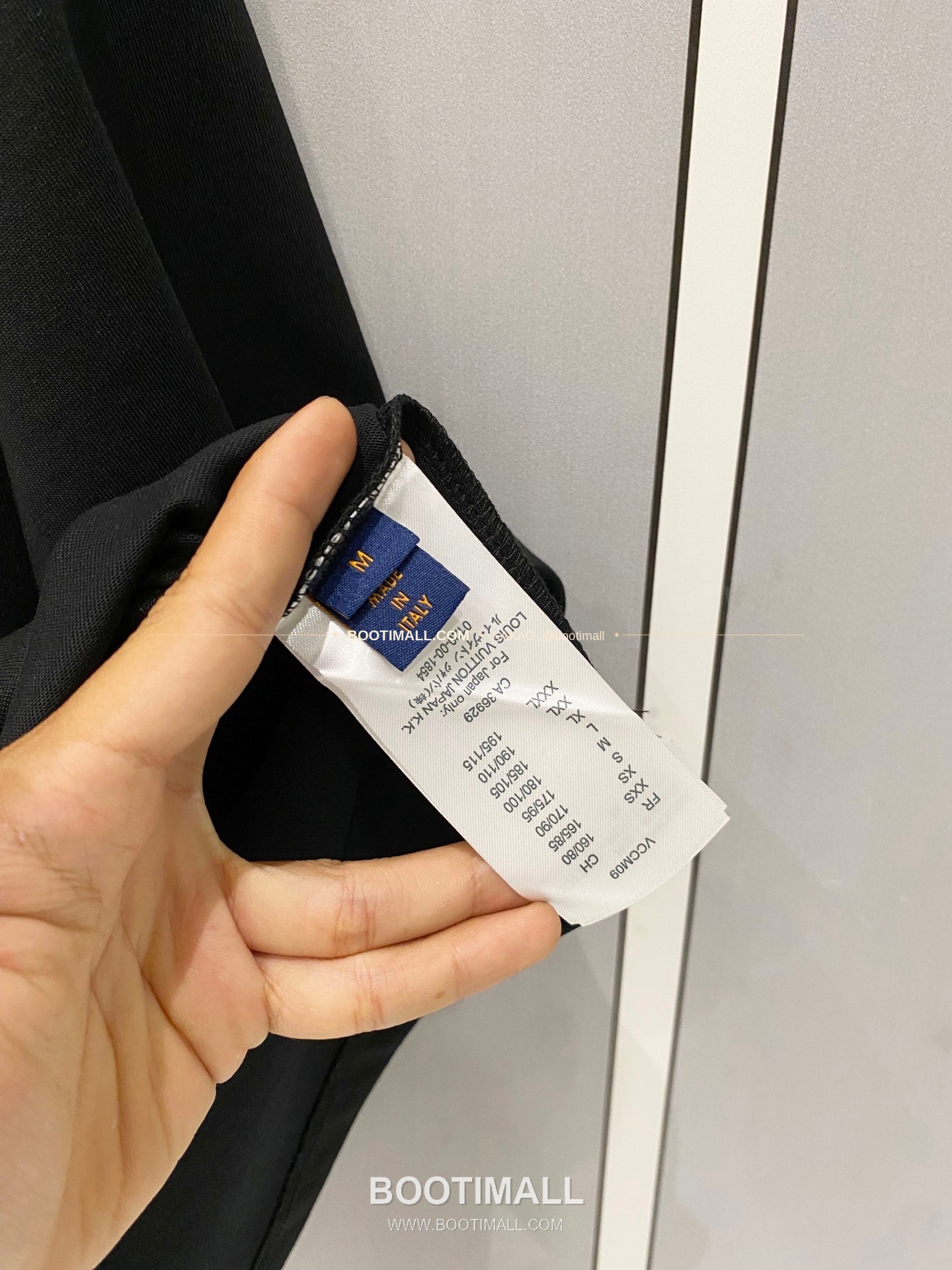 루이비통 2025SS 헤비코튼 포켓로고 루즈핏 반팔 티셔츠 Louis Vuitton 2025 SS Heavy Cotton Pocket Logo Loose Fit Short Sleeve T-Shirt 9