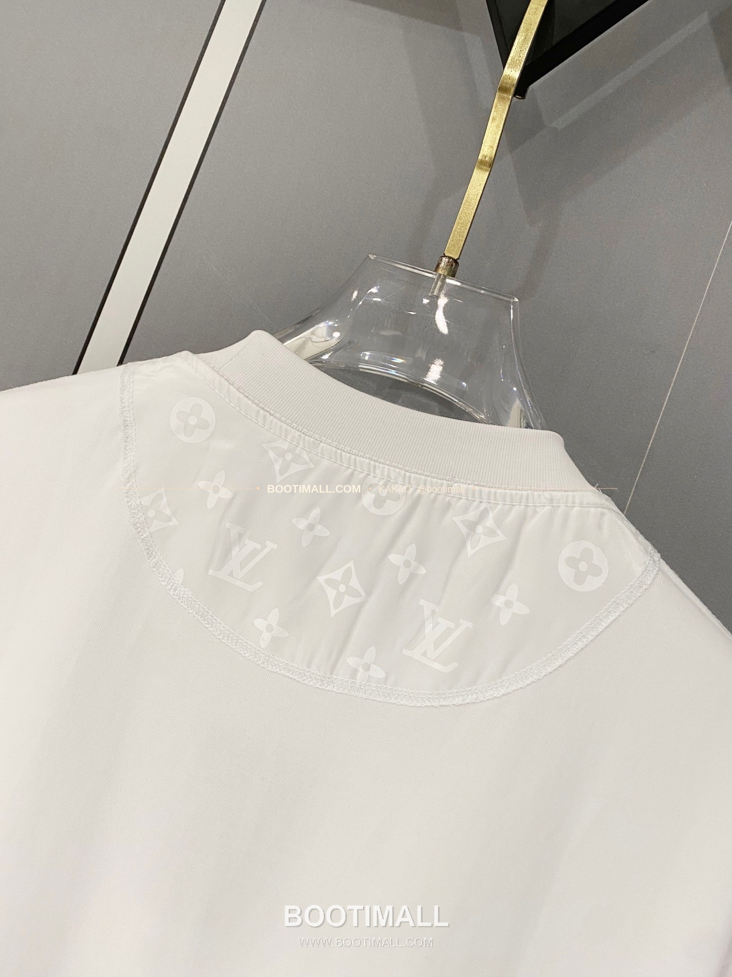 루이비통 2025SS 헤비코튼 포켓로고 루즈핏 반팔 티셔츠 Louis Vuitton 2025 SS Heavy Cotton Pocket Logo Loose Fit Short Sleeve T-Shirt 3