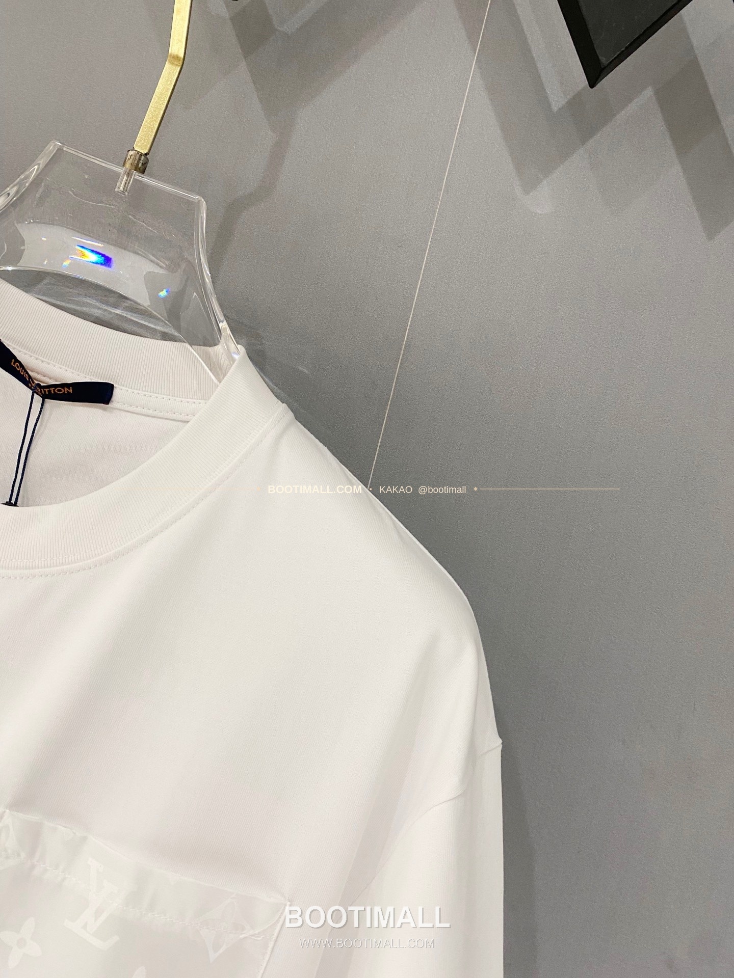 루이비통 2025SS 헤비코튼 포켓로고 루즈핏 반팔 티셔츠 Louis Vuitton 2025 SS Heavy Cotton Pocket Logo Loose Fit Short Sleeve T-Shirt 4