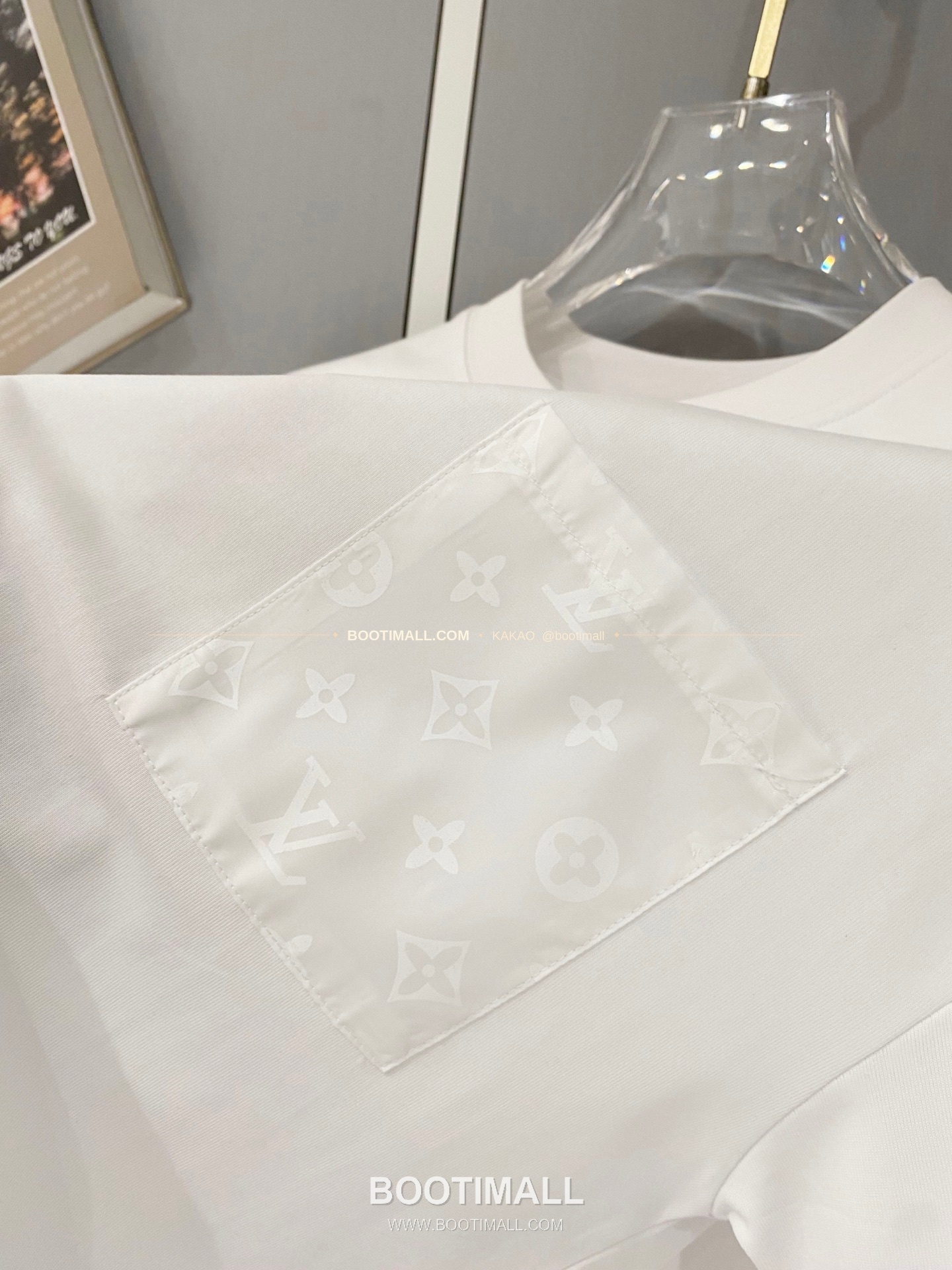 루이비통 2025SS 헤비코튼 포켓로고 루즈핏 반팔 티셔츠 Louis Vuitton 2025 SS Heavy Cotton Pocket Logo Loose Fit Short Sleeve T-Shirt 7