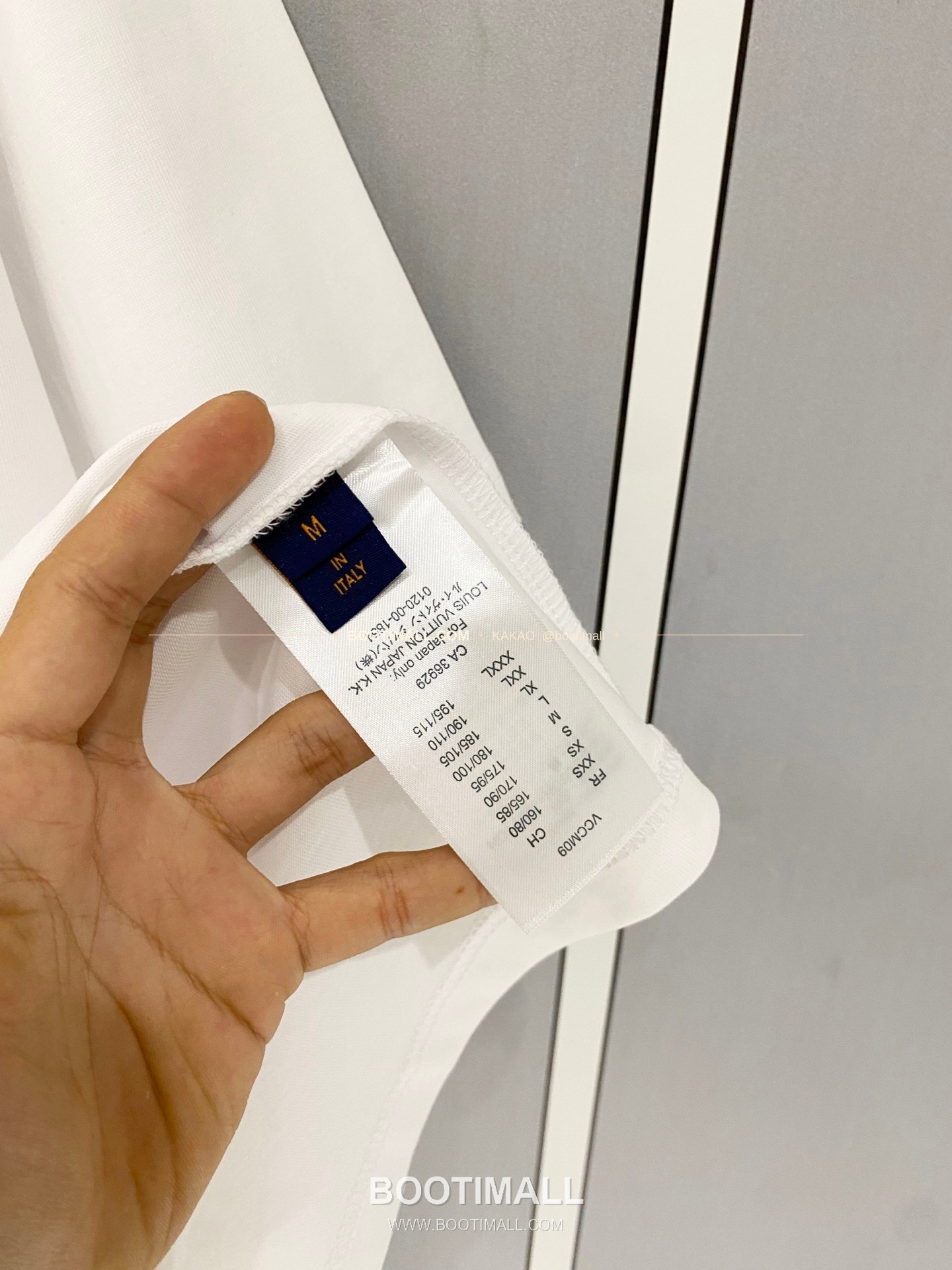 루이비통 2025SS 헤비코튼 포켓로고 루즈핏 반팔 티셔츠 Louis Vuitton 2025 SS Heavy Cotton Pocket Logo Loose Fit Short Sleeve T-Shirt 8