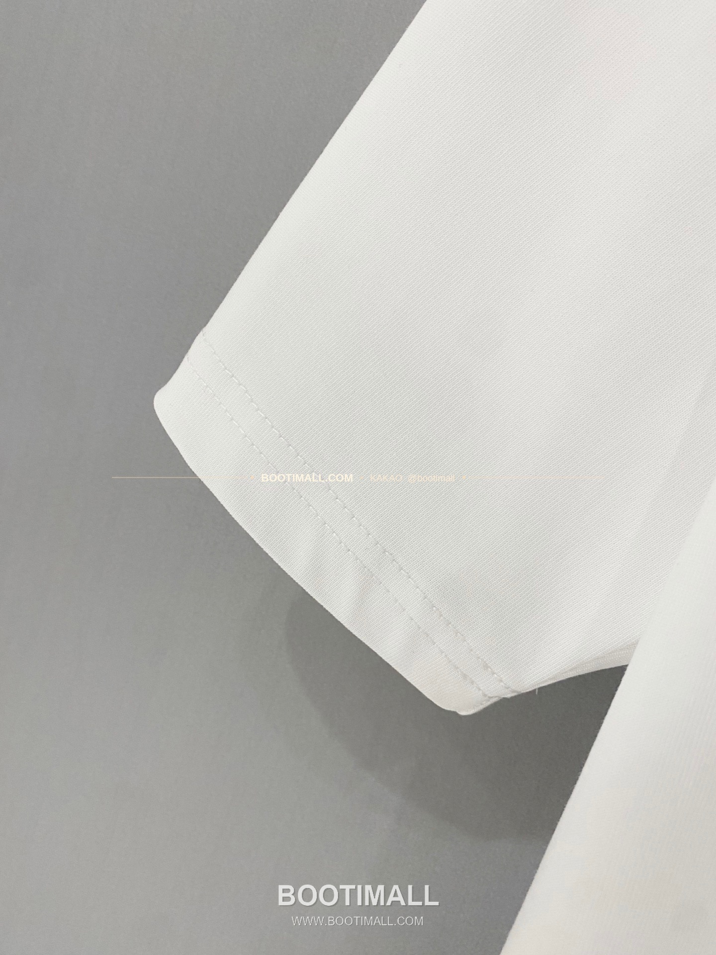 루이비통 2025SS 헤비코튼 포켓로고 루즈핏 반팔 티셔츠 Louis Vuitton 2025 SS Heavy Cotton Pocket Logo Loose Fit Short Sleeve T-Shirt 9