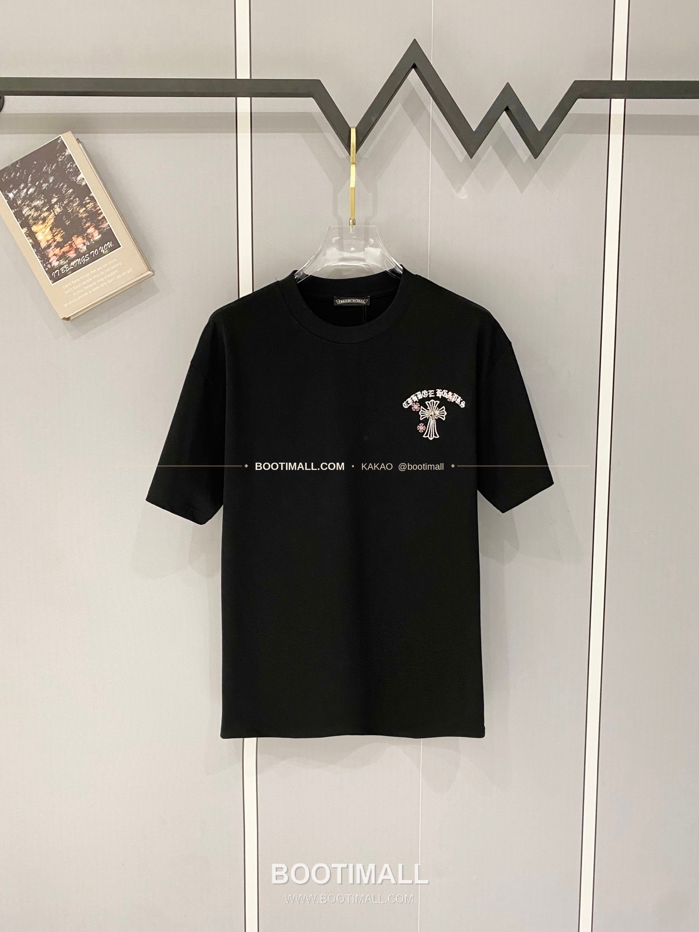 크롬하츠 2026SS 헤비코튼 크로스로고자수 루즈핏 반팔 티셔츠 Chrome Hearts 2026 SS Heavy Cotton Cross Logo Embroidery Loose Fit Short Sleeve T-Shirt 1