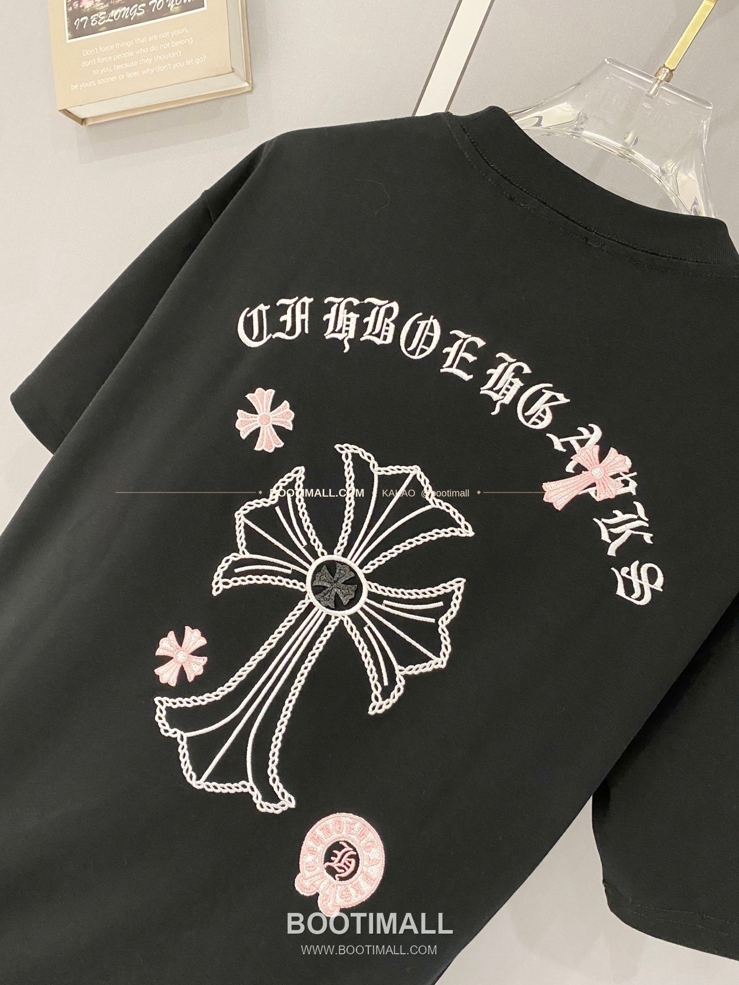 크롬하츠 2026SS 헤비코튼 크로스로고자수 루즈핏 반팔 티셔츠 Chrome Hearts 2026 SS Heavy Cotton Cross Logo Embroidery Loose Fit Short Sleeve T-Shirt 4