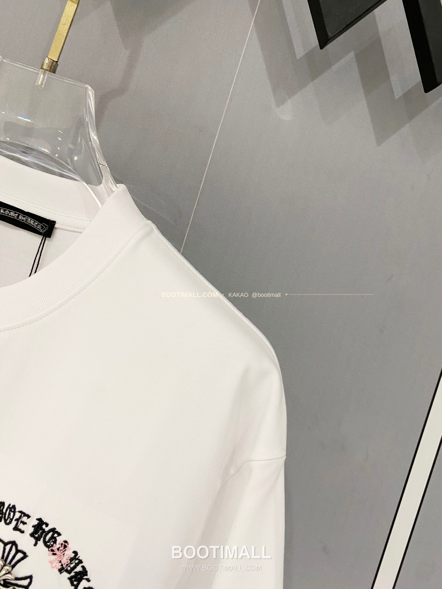 크롬하츠 2026SS 헤비코튼 크로스로고자수 루즈핏 반팔 티셔츠 Chrome Hearts 2026 SS Heavy Cotton Cross Logo Embroidery Loose Fit Short Sleeve T-Shirt 4