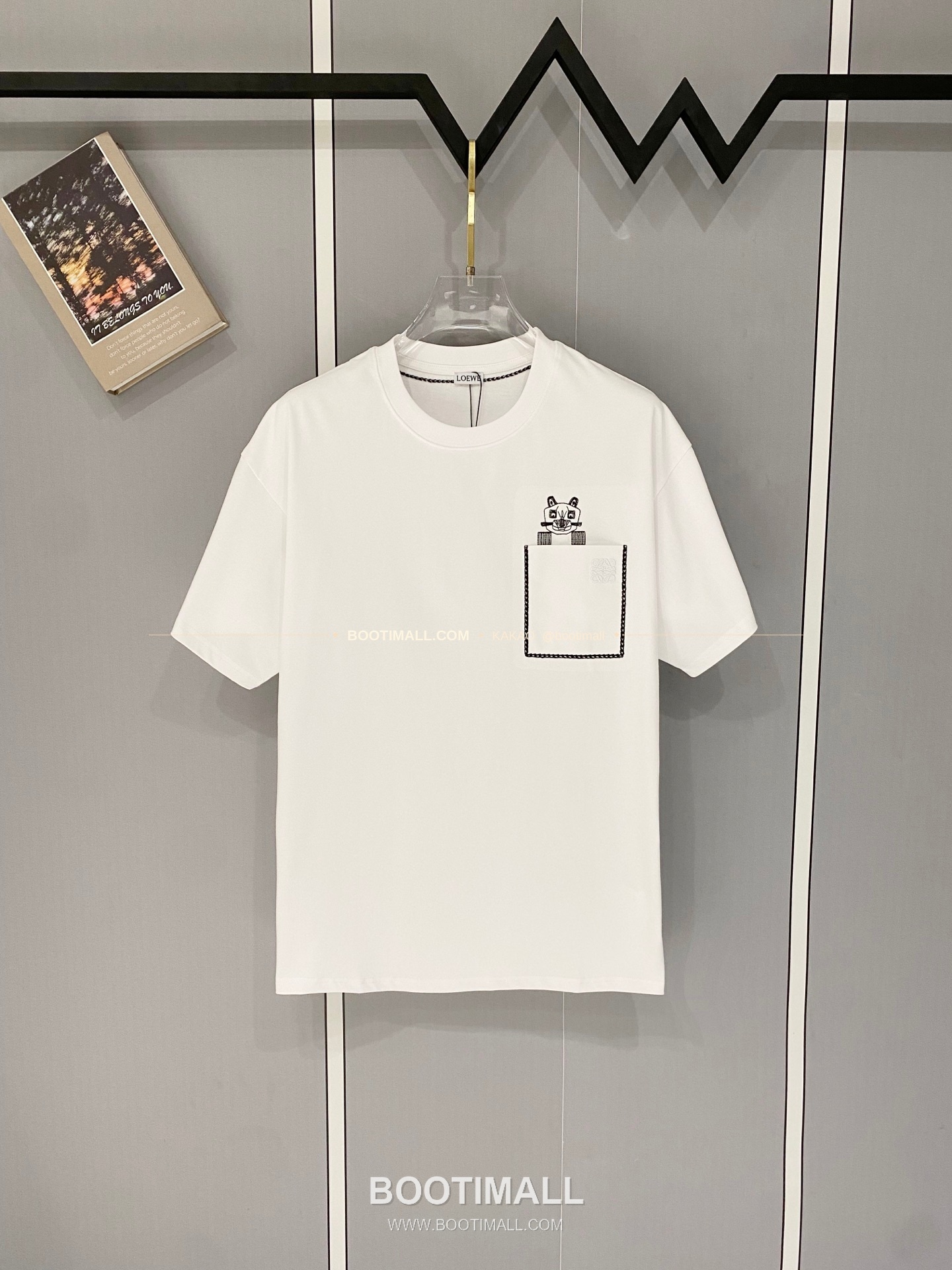 로에베 2025SS 헤비코튼 베어포켓자수 루즈핏 반팔 티셔츠 Loewe 2025 SS Heavy Cotton Bear Pocket Embroidery Loose Fit Short Sleeve T-Shirt 1