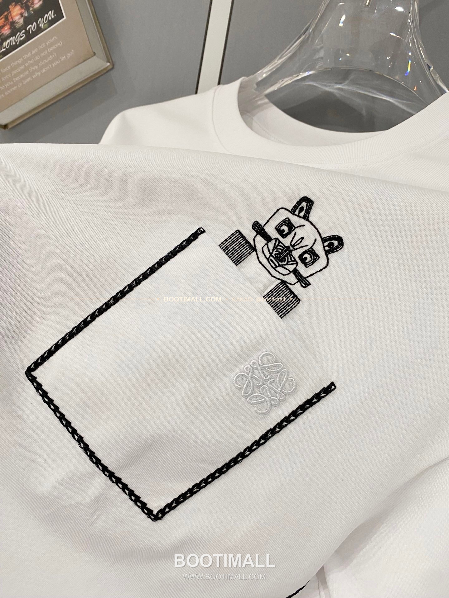 로에베 2025SS 헤비코튼 베어포켓자수 루즈핏 반팔 티셔츠 Loewe 2025 SS Heavy Cotton Bear Pocket Embroidery Loose Fit Short Sleeve T-Shirt 7