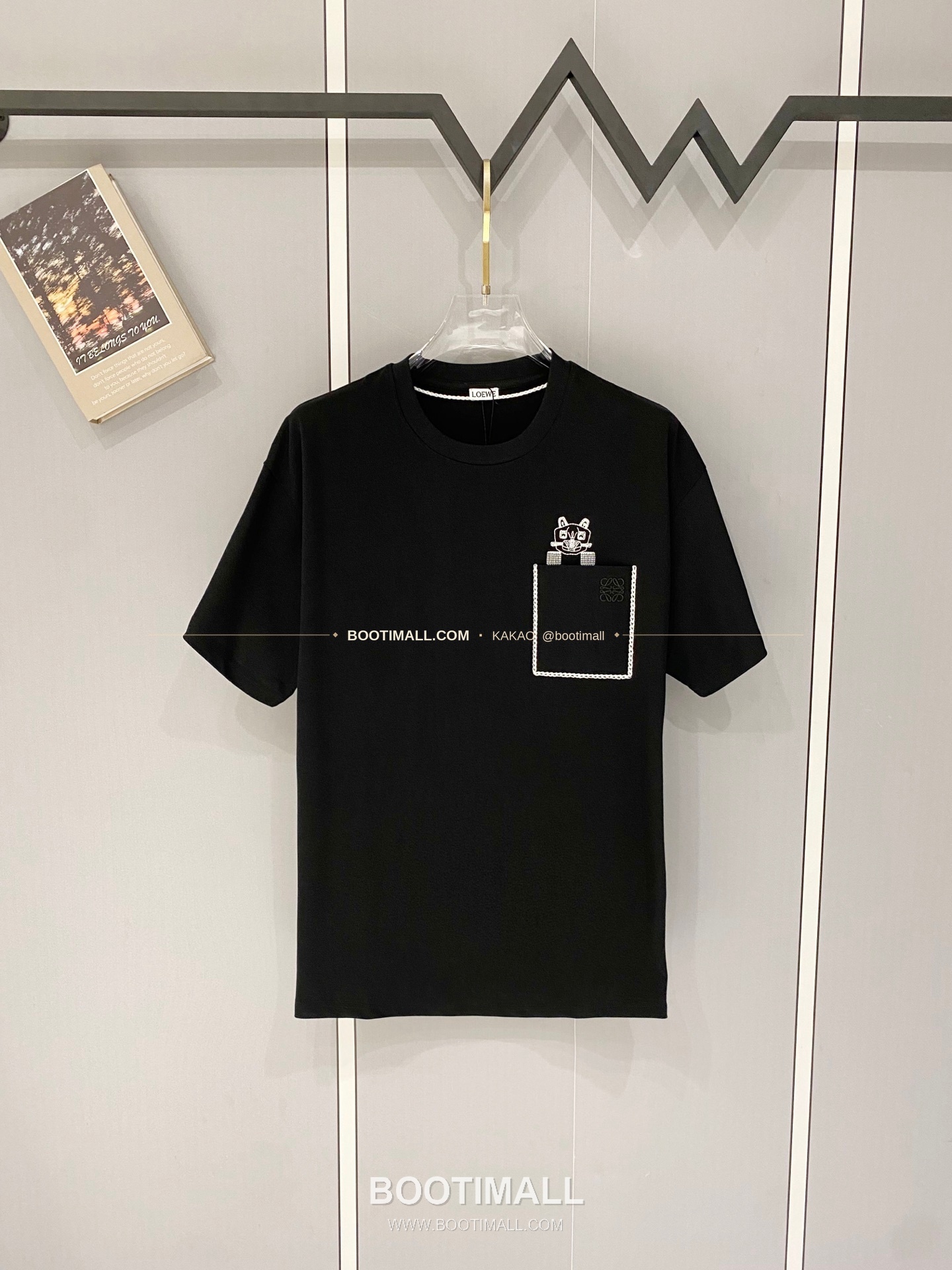 로에베 2025SS 헤비코튼 베어포켓자수 루즈핏 반팔 티셔츠 Loewe 2025 SS Heavy Cotton Bear Pocket Embroidery Loose Fit Short Sleeve T-Shirt 1