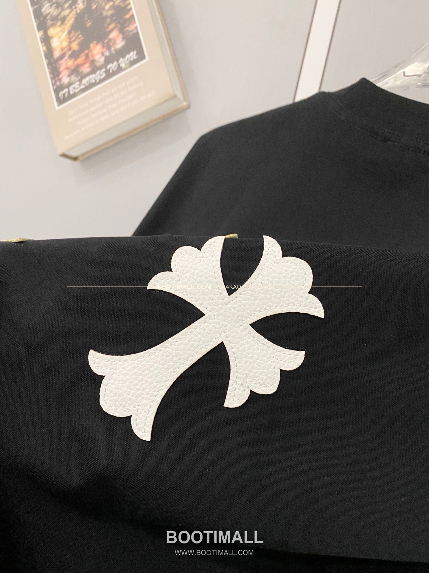 크롬하츠 2026SS 헤비코튼 크로스패치자수 루즈핏 반팔 티셔츠 Chrome Hearts 2026 SS Heavy Cotton Cross Patch Embroidery Loose Fit Short Sleeve T-Shirt 4