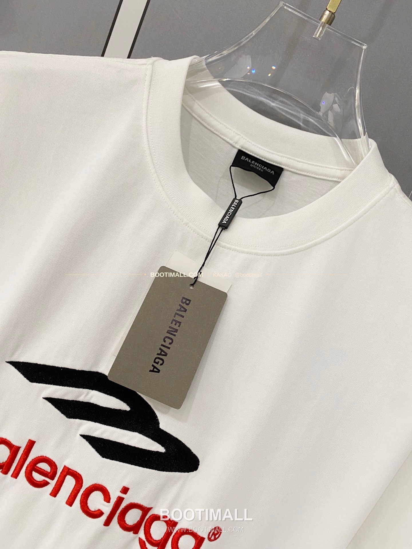 발렌시아가 2026SS 헤비코튼 자수로고 디스트레스 루즈핏 반팔 티셔츠 Balenciaga 2026 SS Heavy Cotton Embroidery Logo Distressed Loose Fit Short Sleeve T-Shirt 8