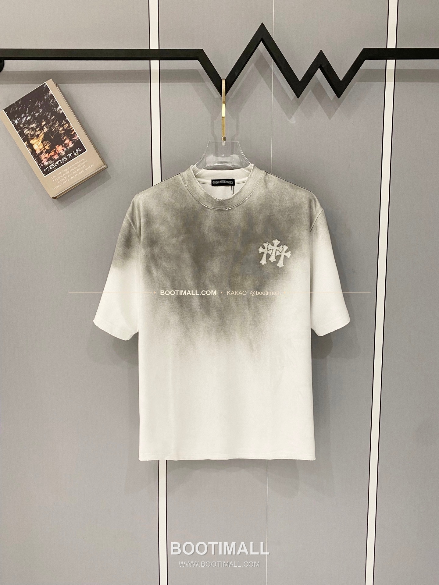 크롬하츠 2026SS 헤비코튼 크로스패치자수 루즈핏 반팔 티셔츠 Chrome Hearts 2026 SS Heavy Cotton Cross Patch Embroidery Loose Fit Short Sleeve T-Shirt 1