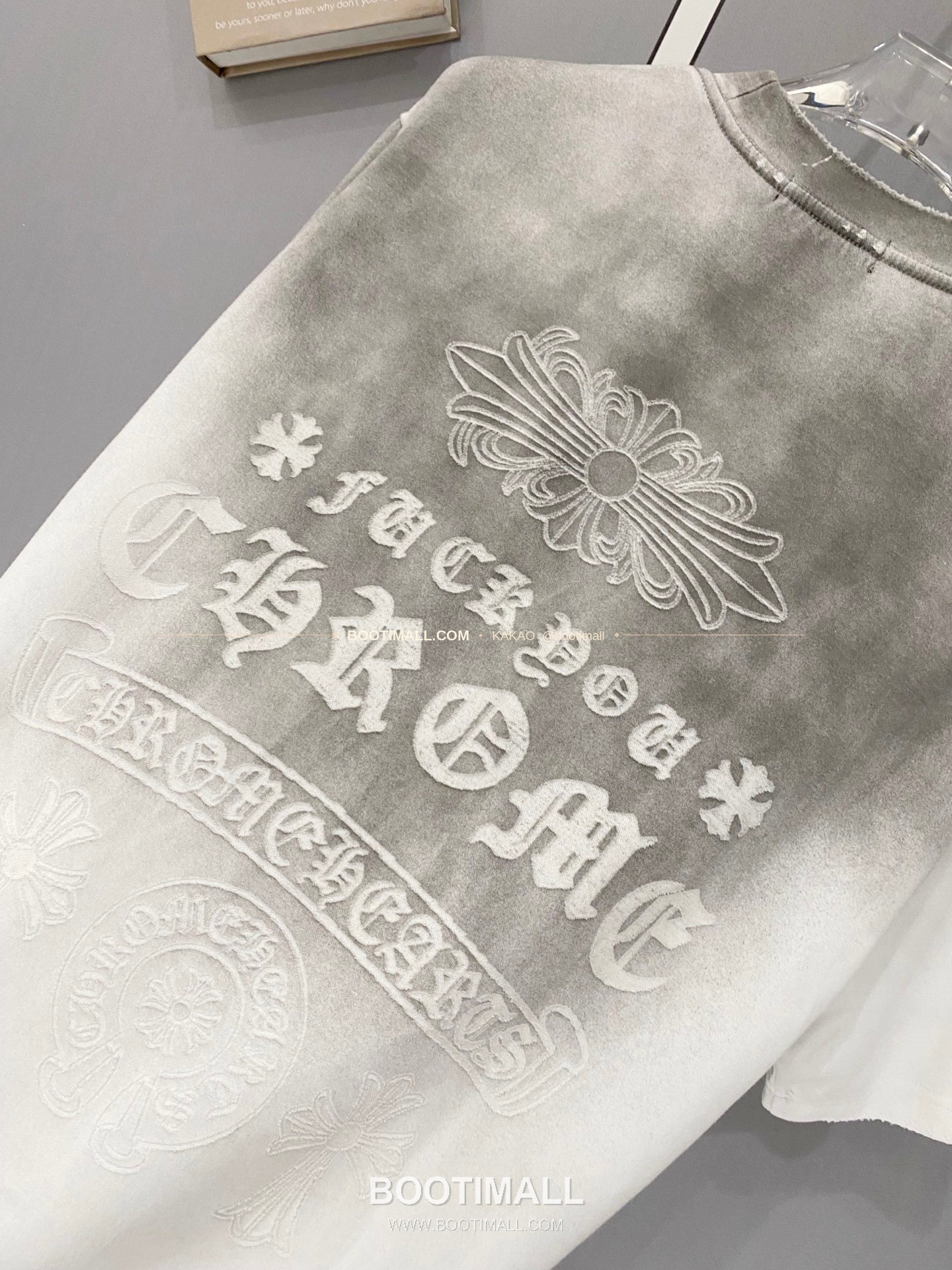 크롬하츠 2026SS 헤비코튼 크로스패치자수 루즈핏 반팔 티셔츠 Chrome Hearts 2026 SS Heavy Cotton Cross Patch Embroidery Loose Fit Short Sleeve T-Shirt 3