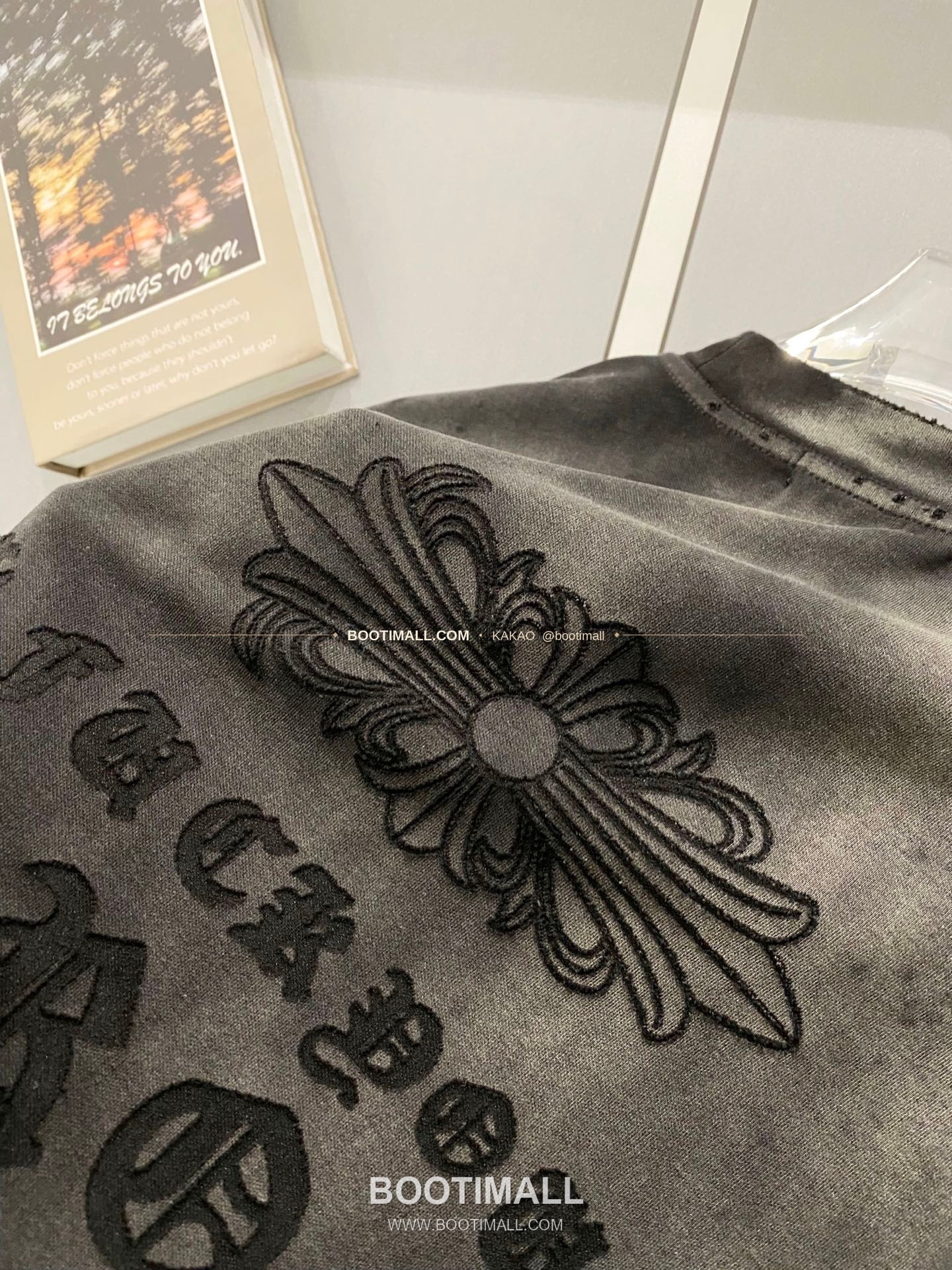 크롬하츠 2026SS 헤비코튼 크로스패치자수 루즈핏 반팔 티셔츠 Chrome Hearts 2026 SS Heavy Cotton Cross Patch Embroidery Loose Fit Short Sleeve T-Shirt 3