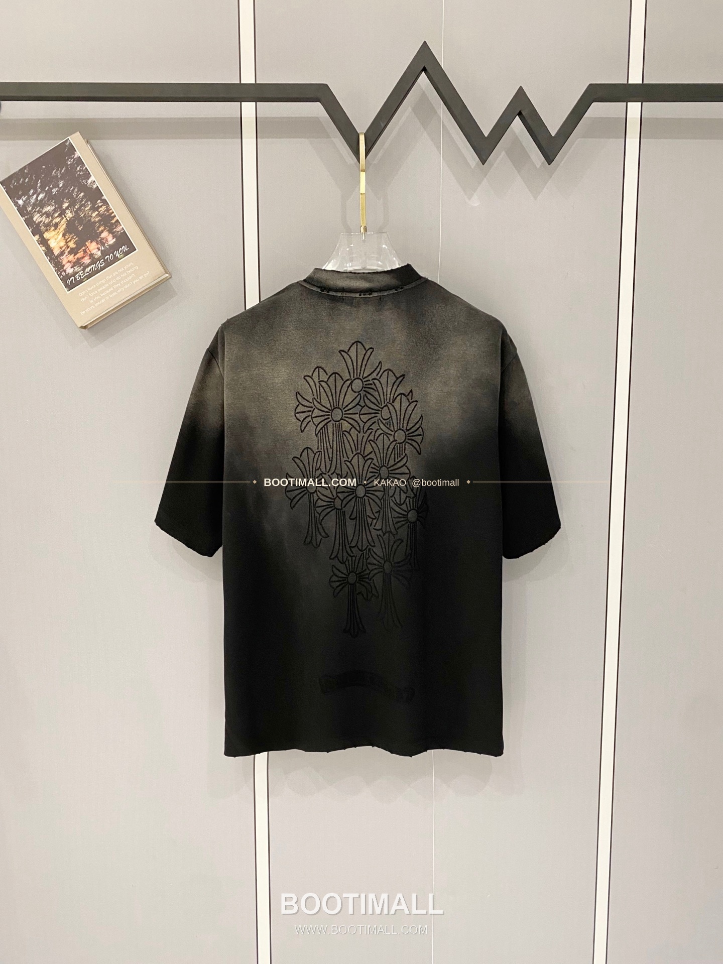 크롬하츠 2026SS 헤비코튼 크로스패치자수 디스트레스 루즈핏 반팔 티셔츠 Chrome Hearts 2026 SS Heavy Cotton Cross Patch Embroidery Distressed Loose Fit Short Sleeve T-Shirt 2