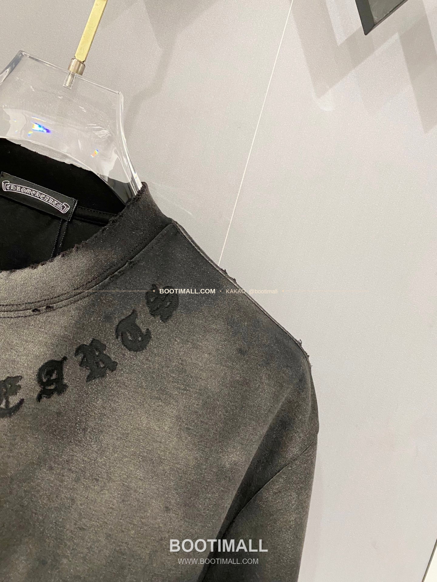 크롬하츠 2026SS 헤비코튼 크로스패치자수 디스트레스 루즈핏 반팔 티셔츠 Chrome Hearts 2026 SS Heavy Cotton Cross Patch Embroidery Distressed Loose Fit Short Sleeve T-Shirt 5