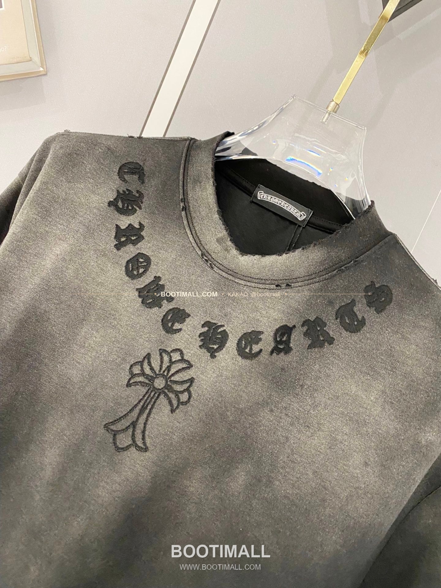 크롬하츠 2026SS 헤비코튼 크로스패치자수 디스트레스 루즈핏 반팔 티셔츠 Chrome Hearts 2026 SS Heavy Cotton Cross Patch Embroidery Distressed Loose Fit Short Sleeve T-Shirt 6