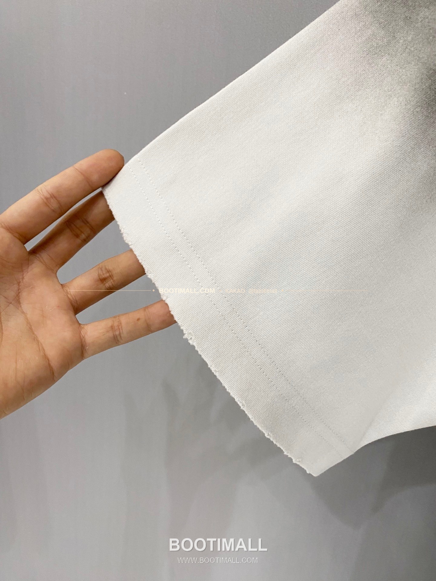 크롬하츠 2026SS 헤비코튼 크로스패치자수 디스트레스 루즈핏 반팔 티셔츠 Chrome Hearts 2026 SS Heavy Cotton Cross Patch Embroidery Distressed Loose Fit Short Sleeve T-Shirt 7