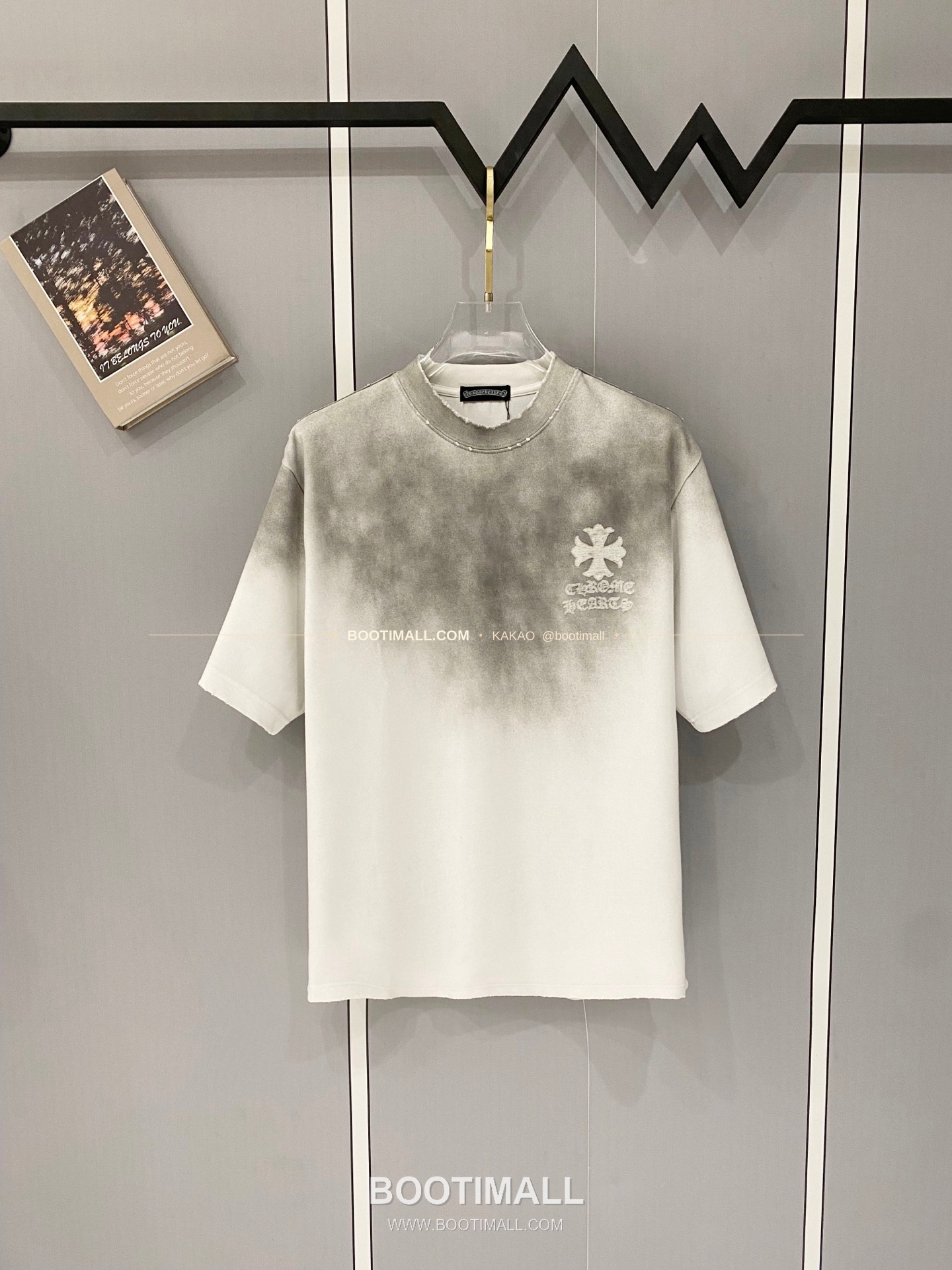 크롬하츠 2026SS 헤비코튼 크로스패치자수 워시드 루즈핏 반팔 티셔츠 Chrome Hearts 2026 SS Heavy Cotton Cross Patch Embroidery Washed Loose Fit Short Sleeve T-Shirt 1