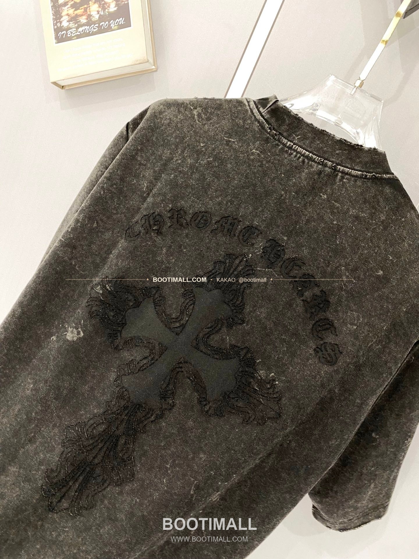 크롬하츠 2026SS 헤비코튼 크로스패치자수 워시드 루즈핏 반팔 티셔츠 Chrome Hearts 2026 SS Heavy Cotton Cross Patch Embroidery Washed Loose Fit Short Sleeve T-Shirt 3