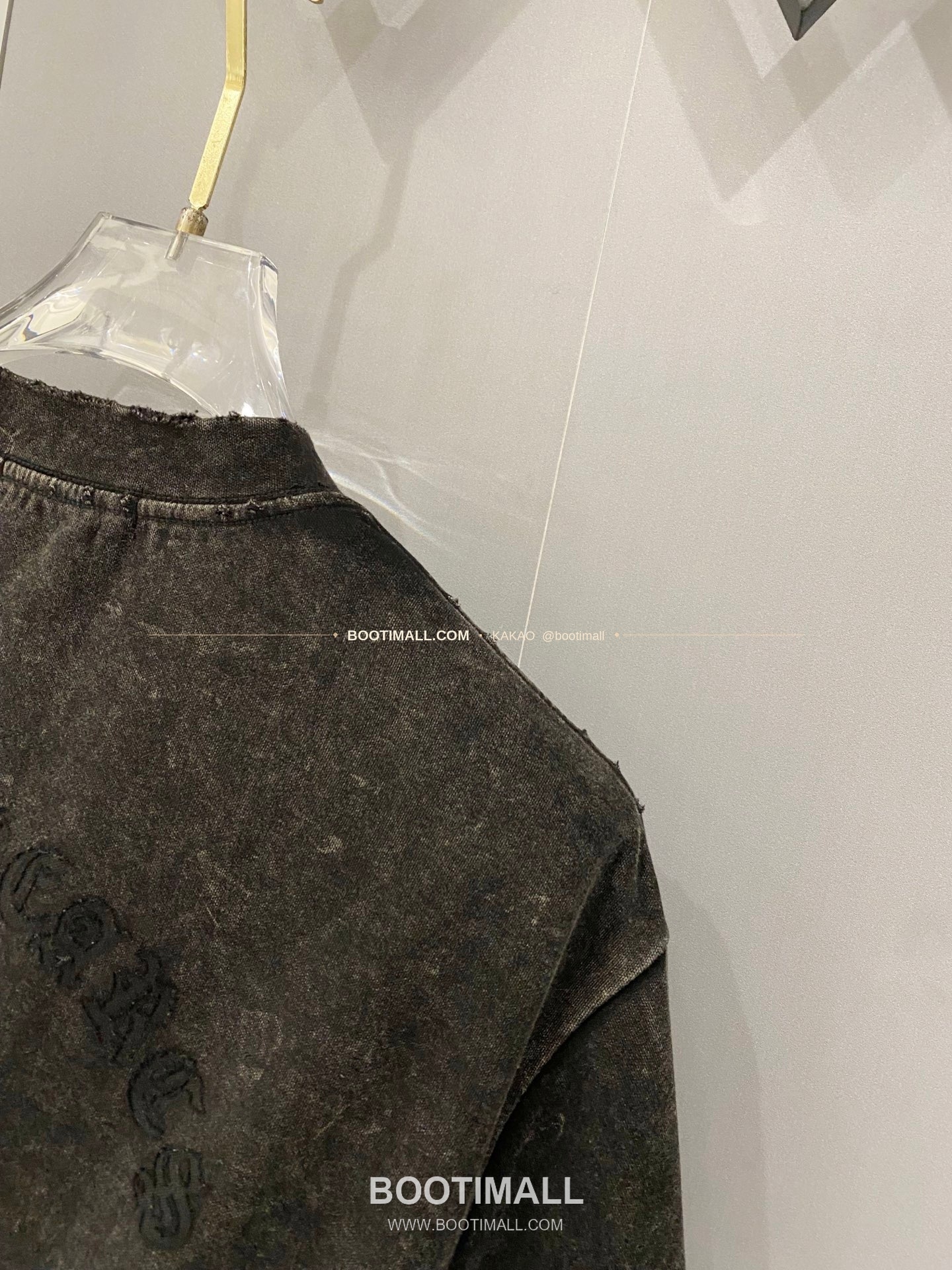 크롬하츠 2026SS 헤비코튼 크로스패치자수 워시드 루즈핏 반팔 티셔츠 Chrome Hearts 2026 SS Heavy Cotton Cross Patch Embroidery Washed Loose Fit Short Sleeve T-Shirt 4