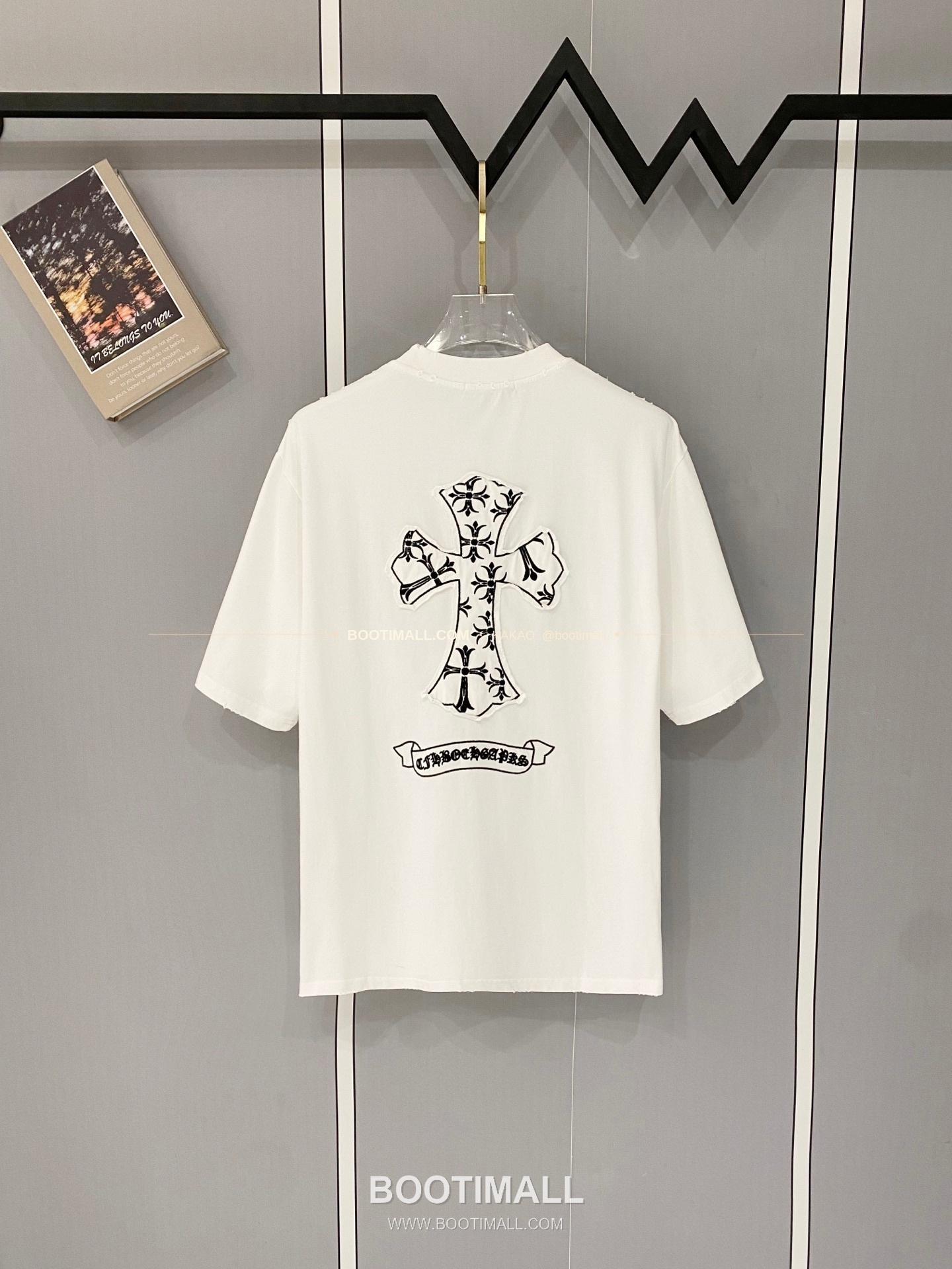 크롬하츠 2026SS 헤비코튼 크로스패치자수 디스트레스 루즈핏 반팔 티셔츠 Chrome Hearts 2026 SS Heavy Cotton Cross Patch Embroidery Distressed Loose Fit Short Sleeve T-Shirt 2