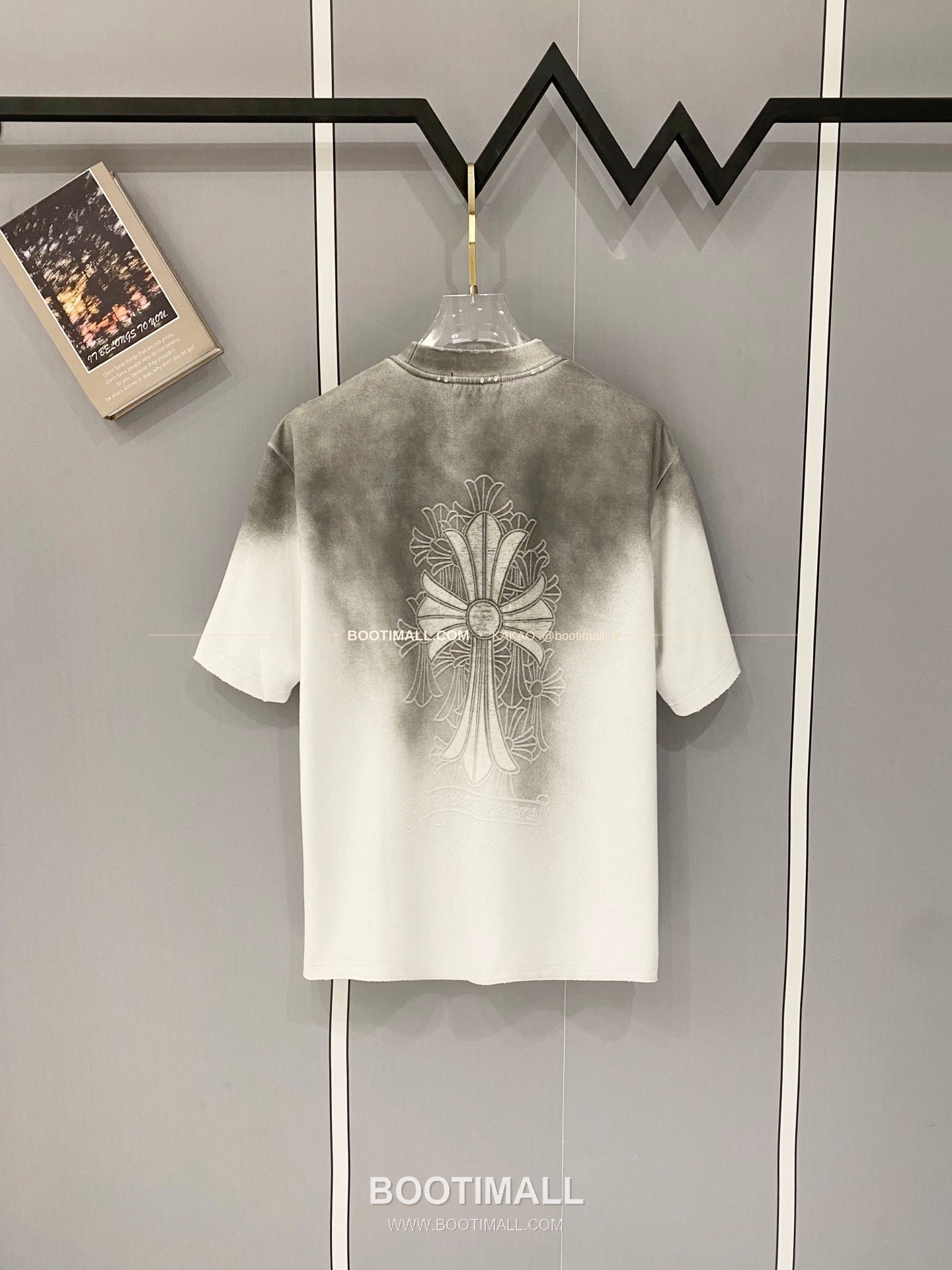 크롬하츠 2026SS 헤비코튼 크로스패치자수 워싱 루즈핏 반팔 티셔츠 Chrome Hearts 2026 SS Heavy Cotton Cross Patch Embroidery Washed Loose Fit Short Sleeve T-Shirt 2