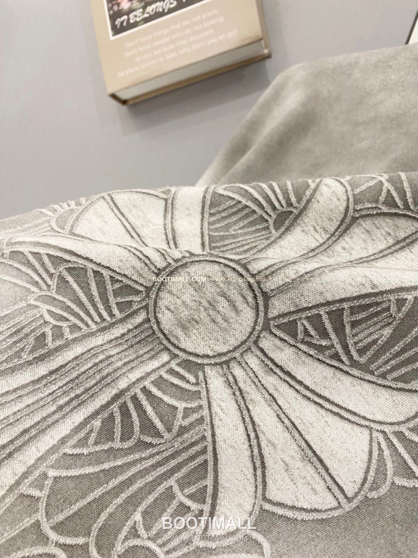 크롬하츠 2026SS 헤비코튼 크로스패치자수 워싱 루즈핏 반팔 티셔츠 Chrome Hearts 2026 SS Heavy Cotton Cross Patch Embroidery Washed Loose Fit Short Sleeve T-Shirt 5