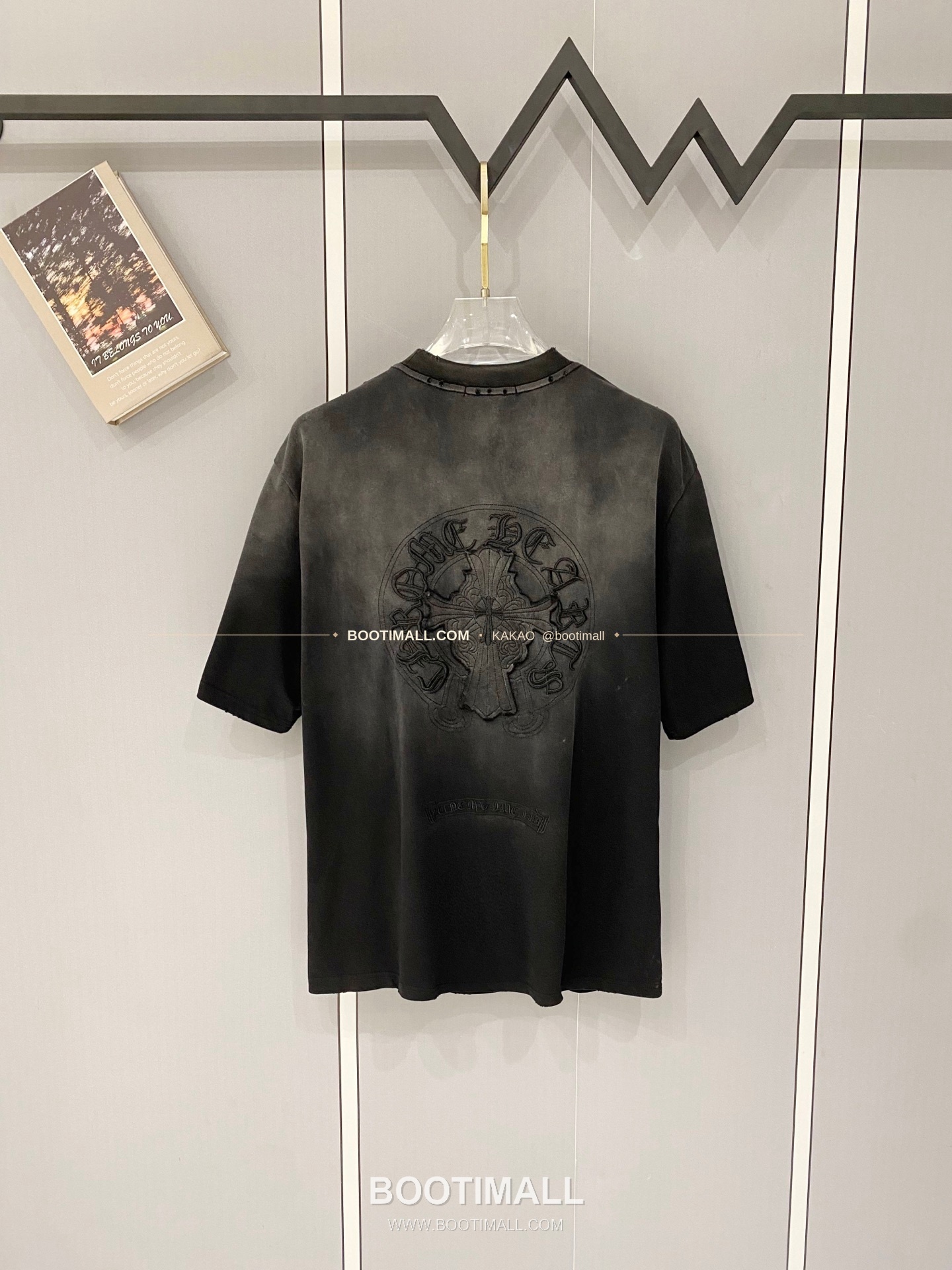 크롬하츠 2026SS 헤비코튼 크로스패치자수 워시드 루즈핏 반팔 티셔츠 Chrome Hearts 2026 SS Heavy Cotton Cross Patch Embroidery Washed Loose Fit Short Sleeve T-Shirt 2