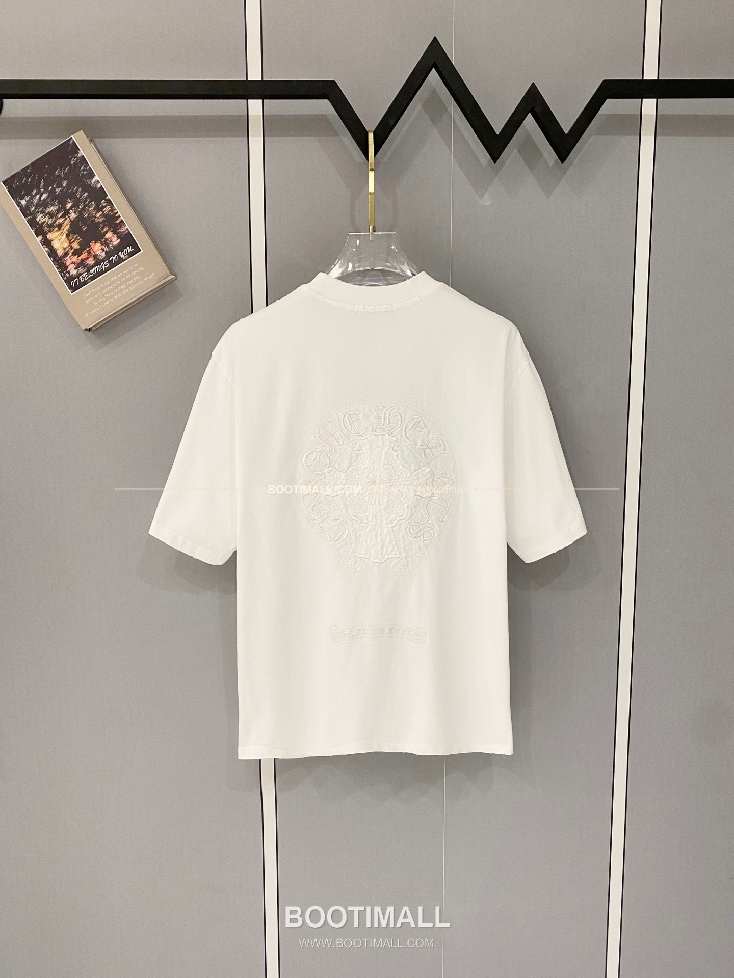 크롬하츠 2026SS 헤비코튼 크로스패치자수 워시드 루즈핏 반팔 티셔츠 Chrome Hearts 2026 SS Heavy Cotton Cross Patch Embroidery Washed Loose Fit Short Sleeve T-Shirt 2