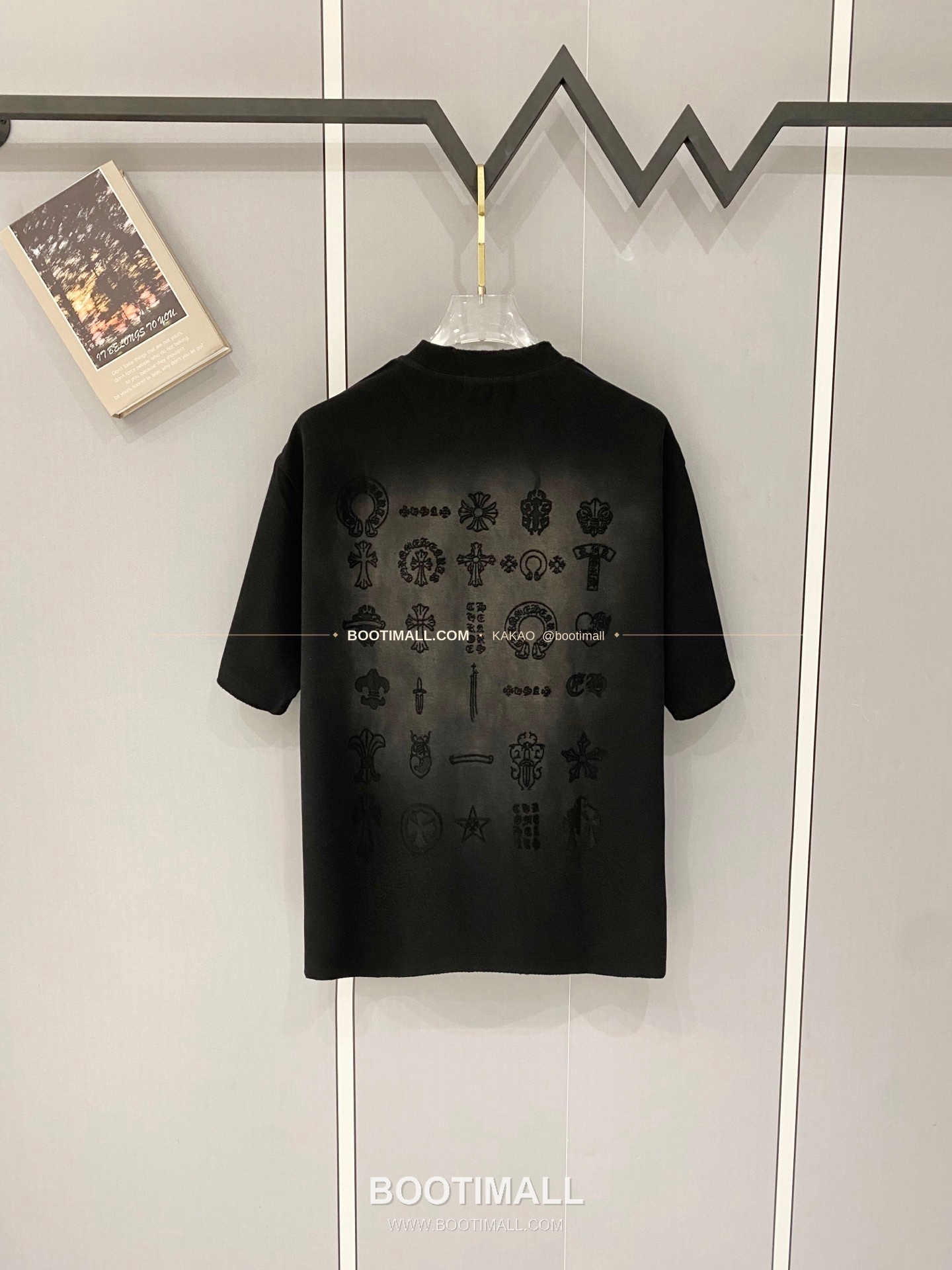 크롬하츠 2026SS 헤비코튼 크로스패치자수 디스트레스 루즈핏 반팔 티셔츠 Chrome Hearts 2026 SS Heavy Cotton Cross Patch Embroidery Distressed Loose Fit Short Sleeve T-Shirt 2