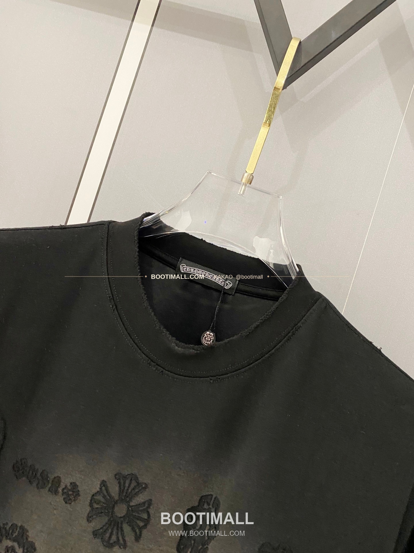 크롬하츠 2026SS 헤비코튼 크로스패치자수 디스트레스 루즈핏 반팔 티셔츠 Chrome Hearts 2026 SS Heavy Cotton Cross Patch Embroidery Distressed Loose Fit Short Sleeve T-Shirt 7