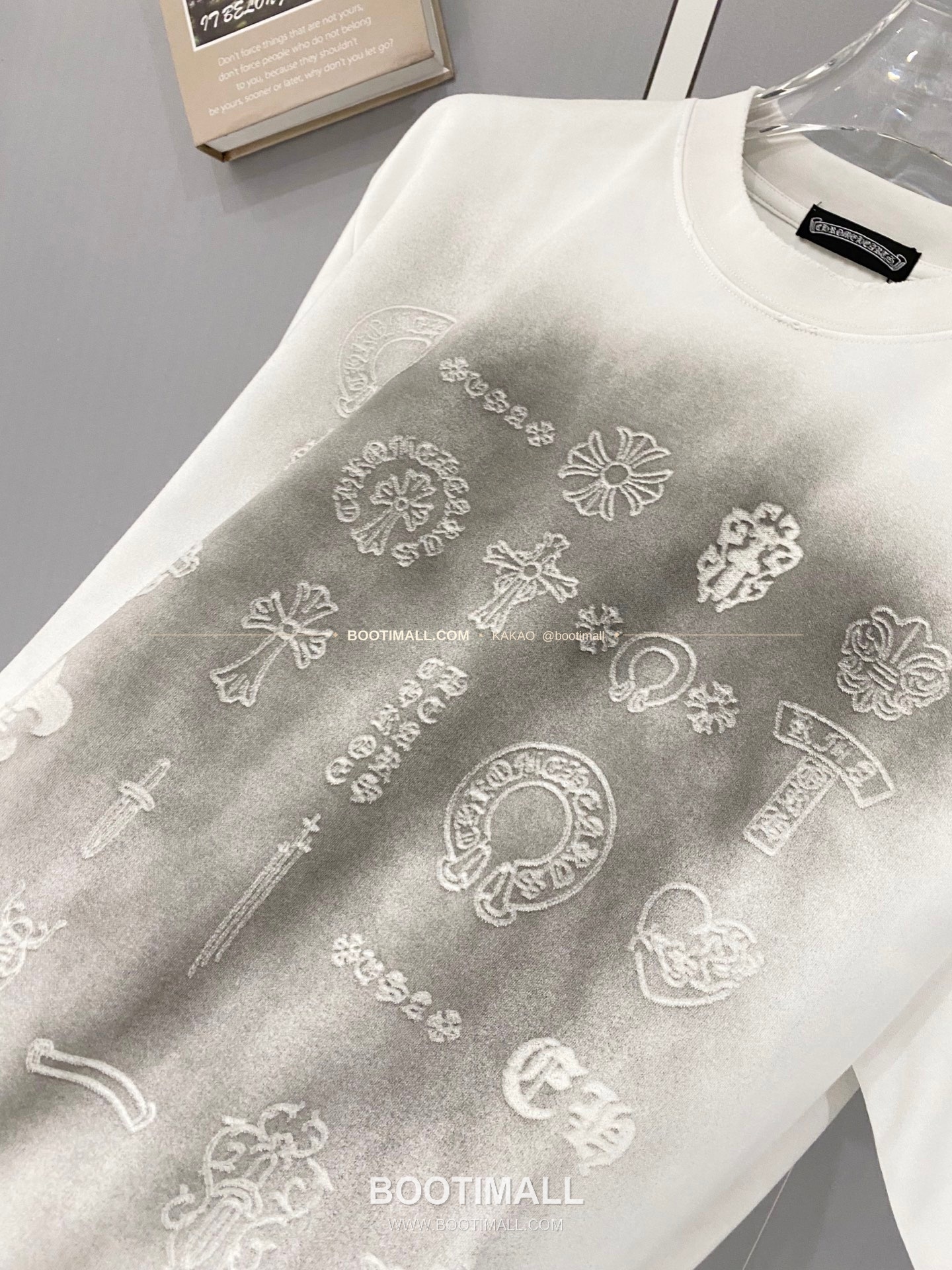 크롬하츠 2026SS 헤비코튼 크로스패치자수 디스트레스 루즈핏 반팔 티셔츠 Chrome Hearts 2026 SS Heavy Cotton Cross Patch Embroidery Distressed Loose Fit Short Sleeve T-Shirt 7