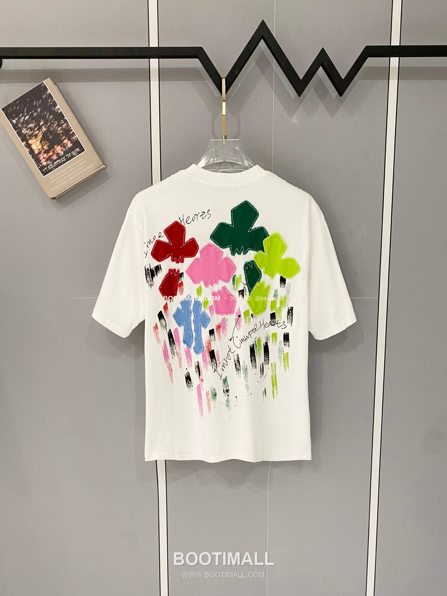 크롬하츠 2026SS 헤비코튼 크로스패치자수 워시드 루즈핏 반팔 티셔츠 Chrome Hearts 2026 SS Heavy Cotton Cross Patch Embroidery Washed Loose Fit Short Sleeve T-Shirt 2