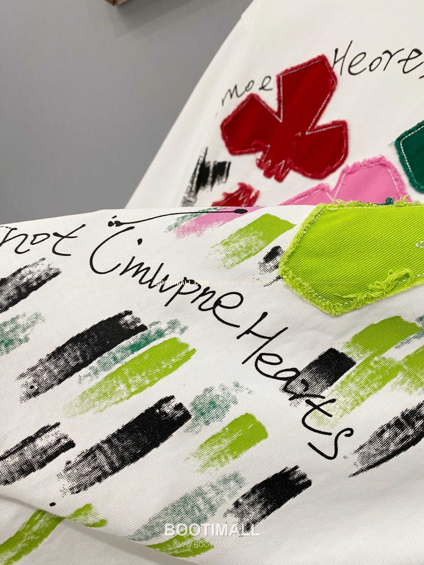 크롬하츠 2026SS 헤비코튼 크로스패치자수 워시드 루즈핏 반팔 티셔츠 Chrome Hearts 2026 SS Heavy Cotton Cross Patch Embroidery Washed Loose Fit Short Sleeve T-Shirt 3