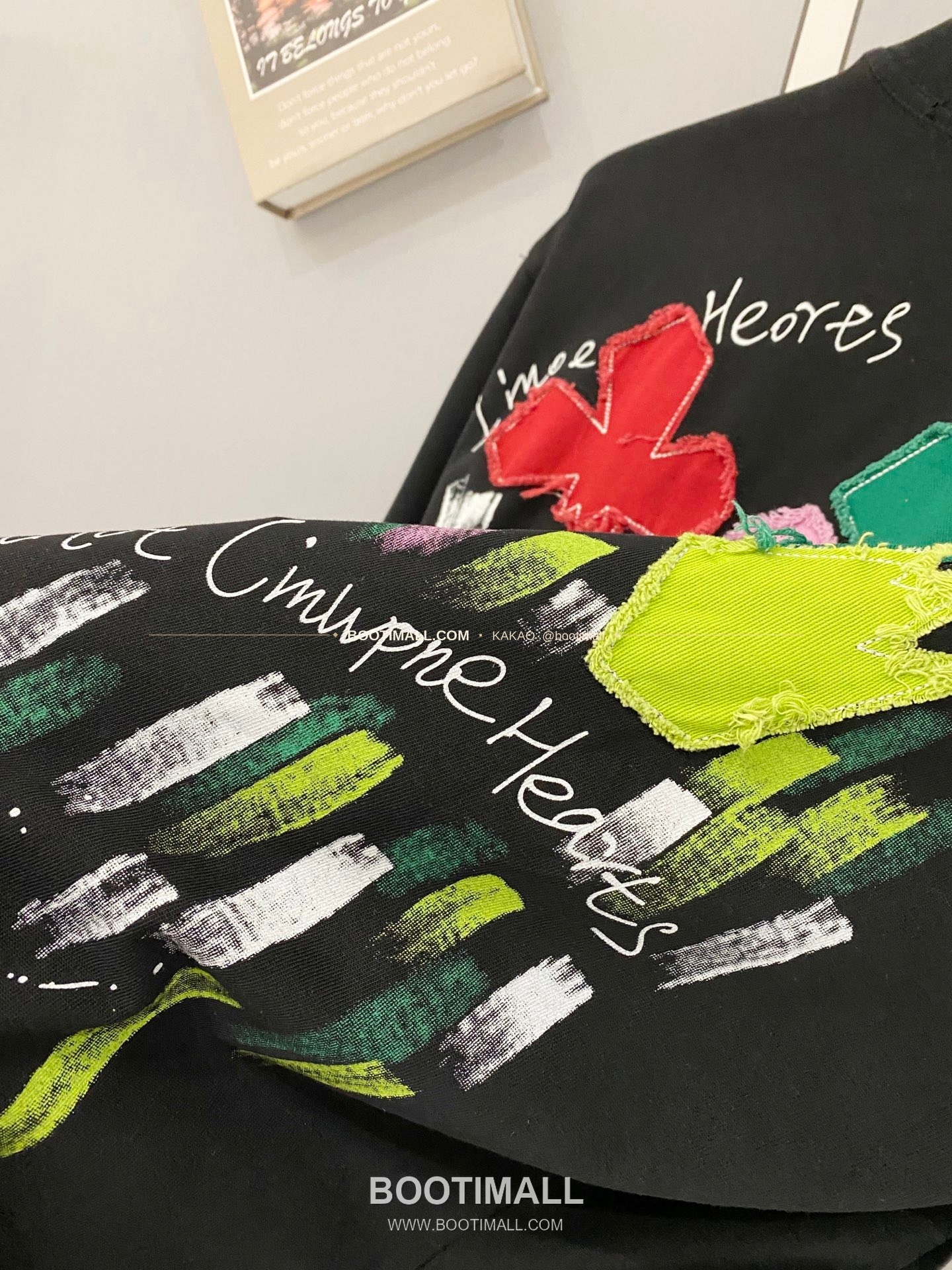 크롬하츠 2026SS 헤비코튼 크로스패치자수 워시드 루즈핏 반팔 티셔츠 Chrome Hearts 2026 SS Heavy Cotton Cross Patch Embroidery Washed Loose Fit Short Sleeve T-Shirt 3