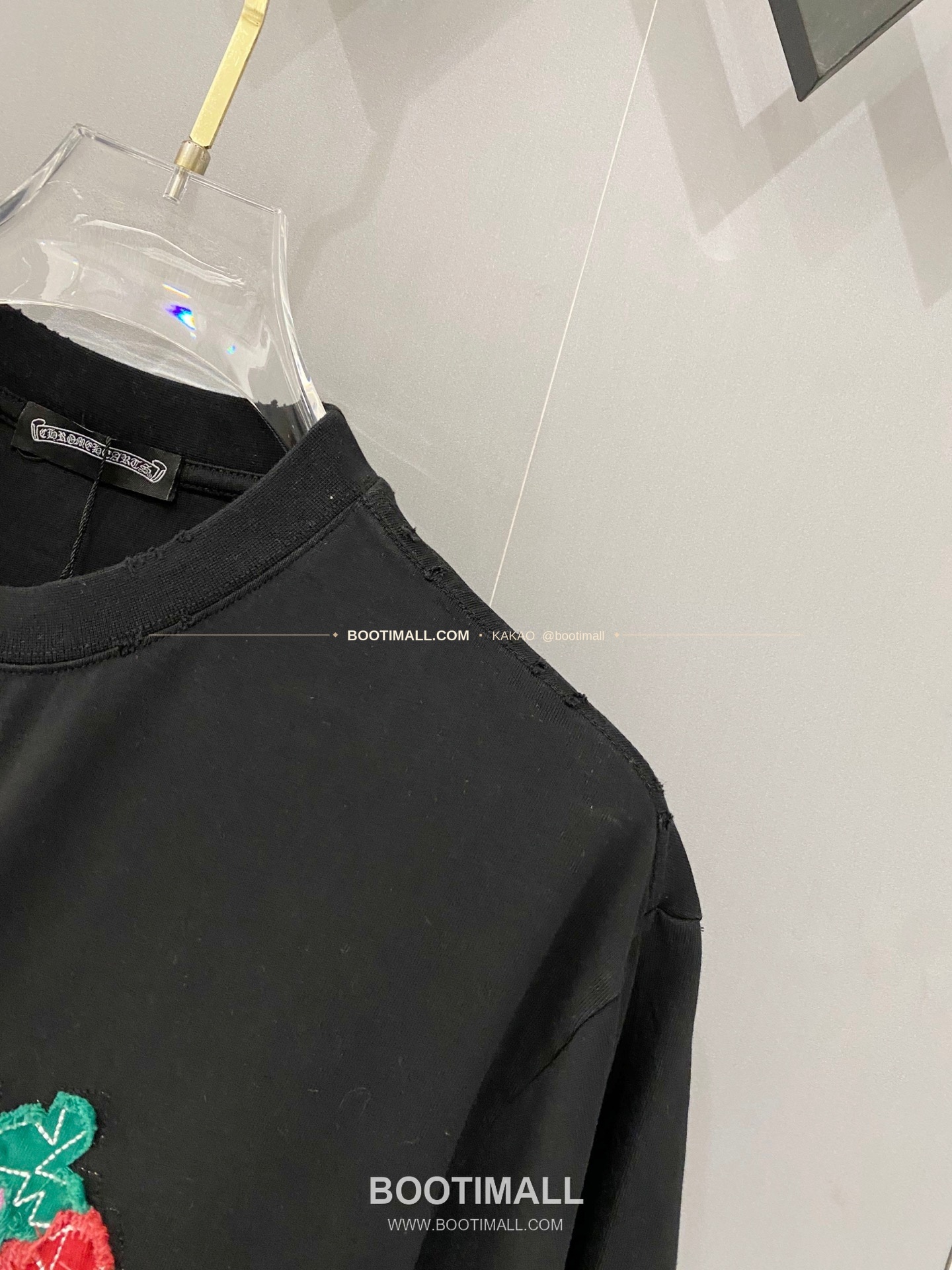 크롬하츠 2026SS 헤비코튼 크로스패치자수 워시드 루즈핏 반팔 티셔츠 Chrome Hearts 2026 SS Heavy Cotton Cross Patch Embroidery Washed Loose Fit Short Sleeve T-Shirt 5