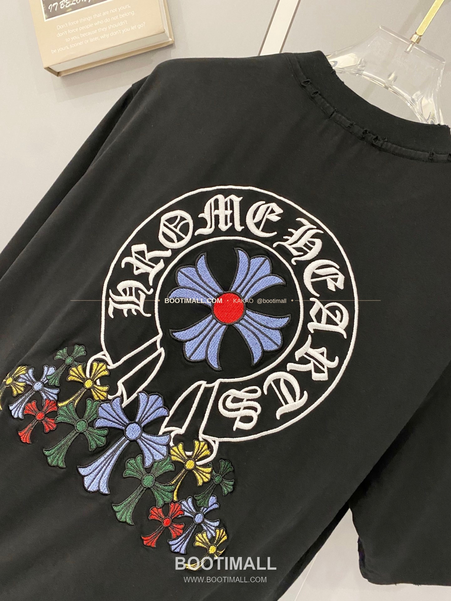 크롬하츠 2026SS 헤비코튼 크로스패치자수 워시드 루즈핏 반팔 티셔츠 Chrome Hearts 2026 SS Heavy Cotton Cross Patch Embroidery Washed Loose Fit Short Sleeve T-Shirt 3