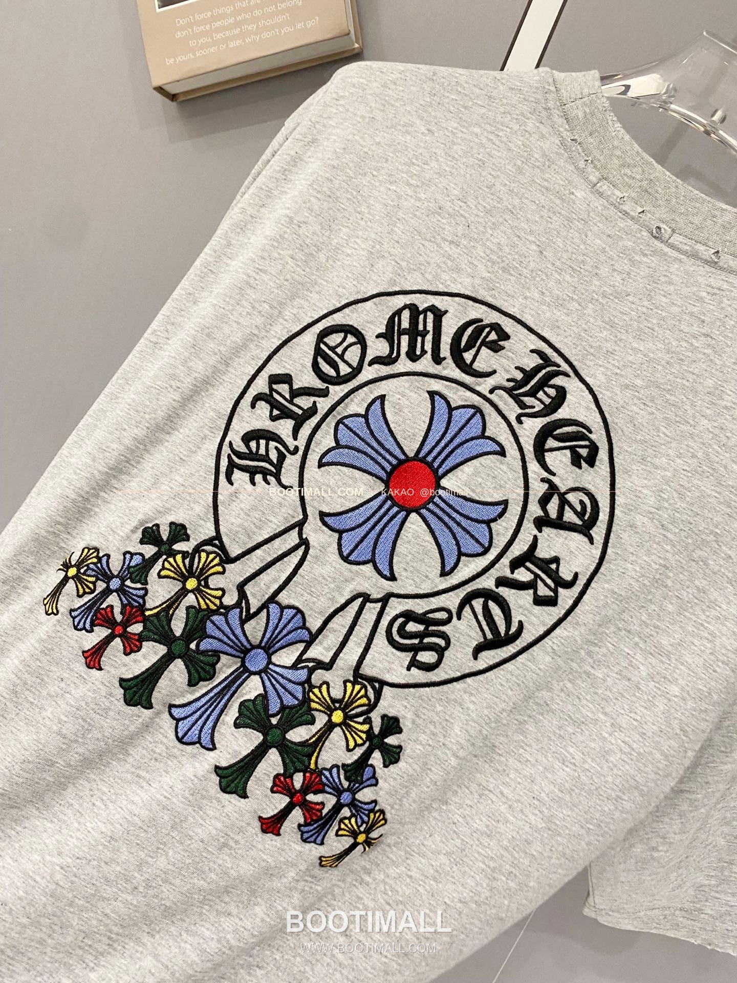 크롬하츠 2026SS 헤비코튼 크로스패치자수 워시드 루즈핏 반팔 티셔츠 Chrome Hearts 2026 SS Heavy Cotton Cross Patch Embroidery Washed Loose Fit Short Sleeve T-Shirt 3