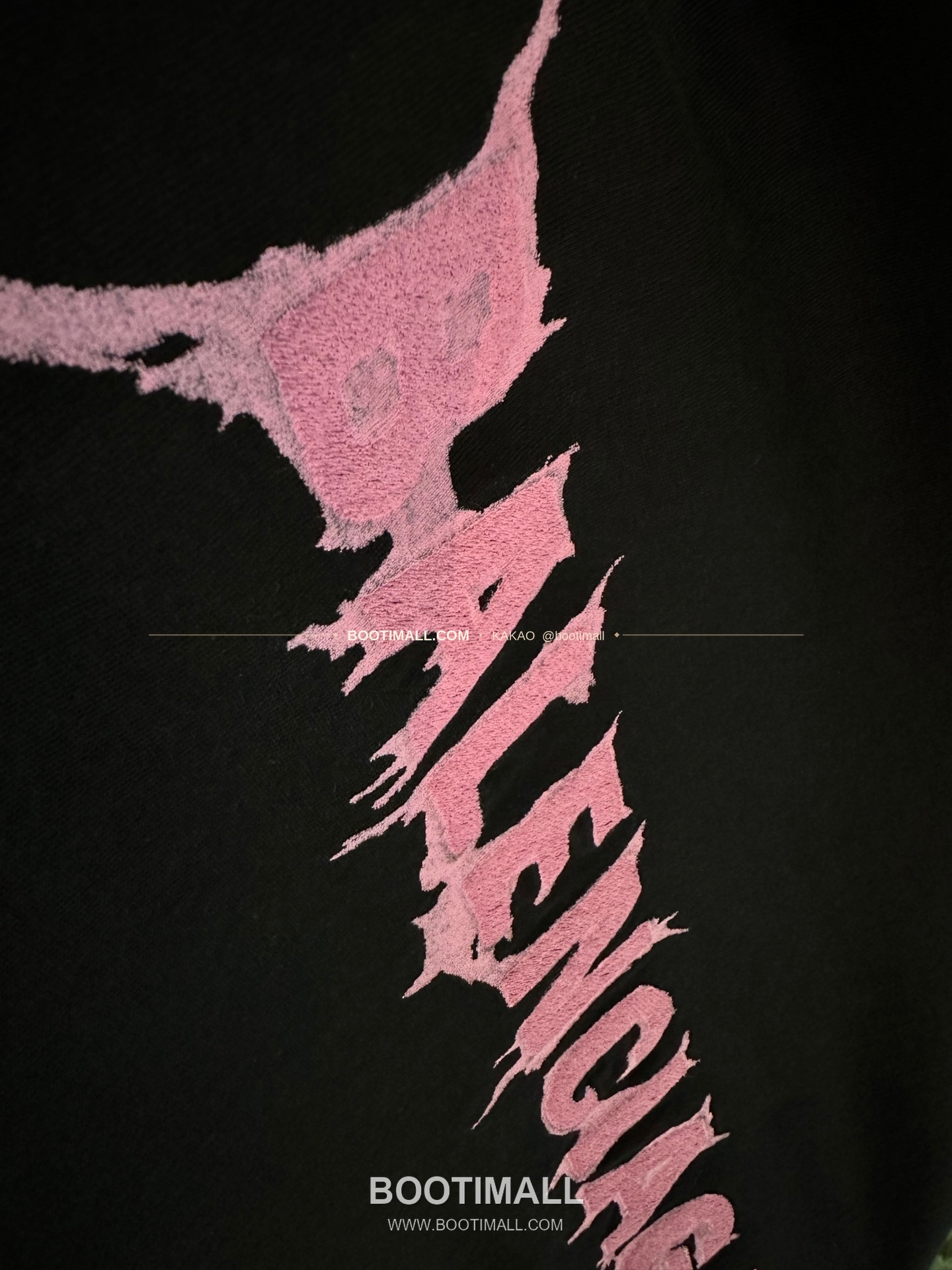 발렌시아가 2026SS 헤비코튼 핑크로고자수 루즈핏 반팔 티셔츠 Balenciaga 2026 SS Heavy Cotton Pink Logo Embroidery Loose Fit Short Sleeve T-Shirt 8