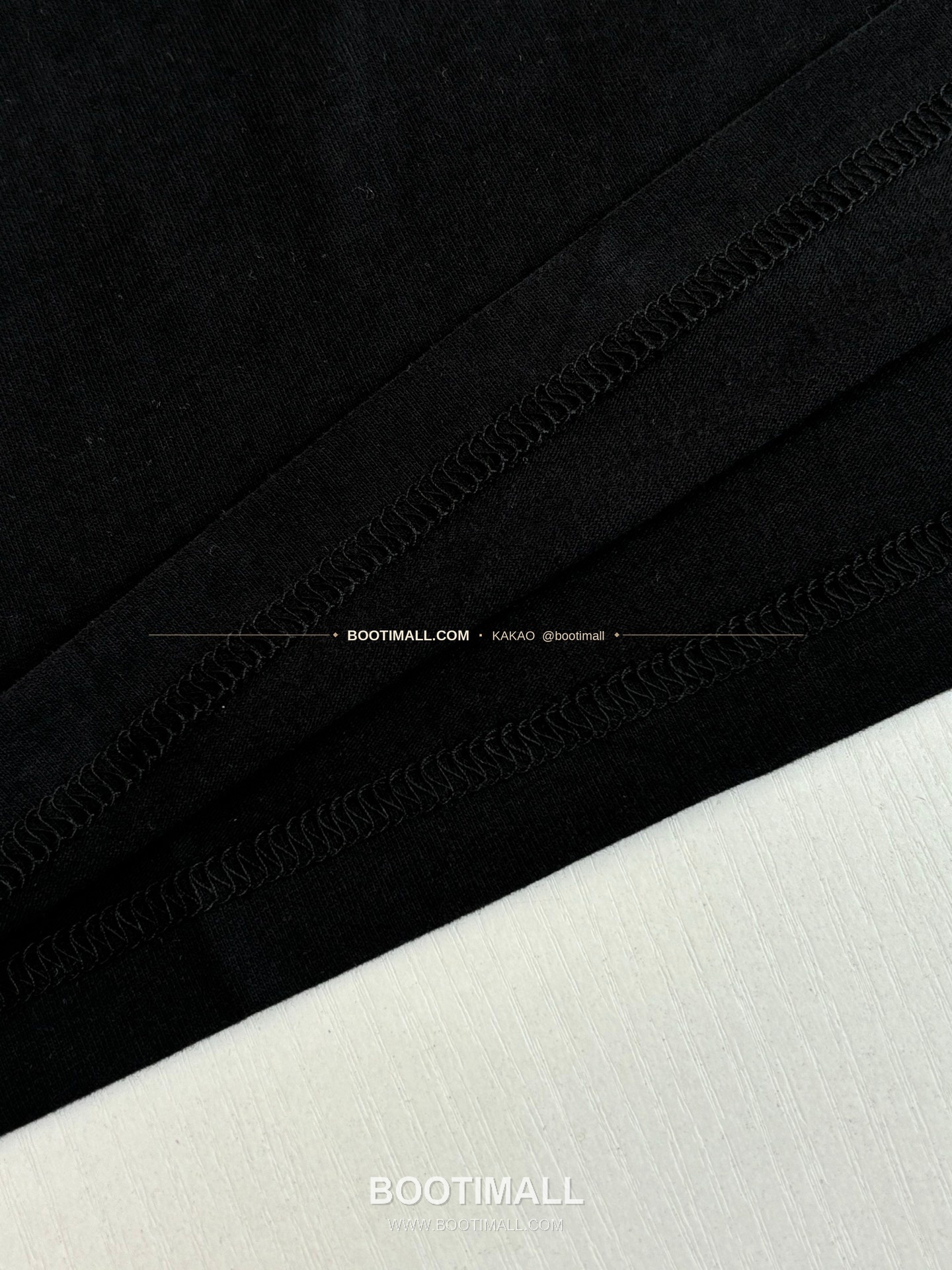 발렌시아가 2026SS 헤비코튼 멜팅립프린트 루즈핏 반팔 티셔츠 Balenciaga 2026 SS Heavy Cotton Melting Lip Print Loose Fit Short Sleeve T-Shirt 6