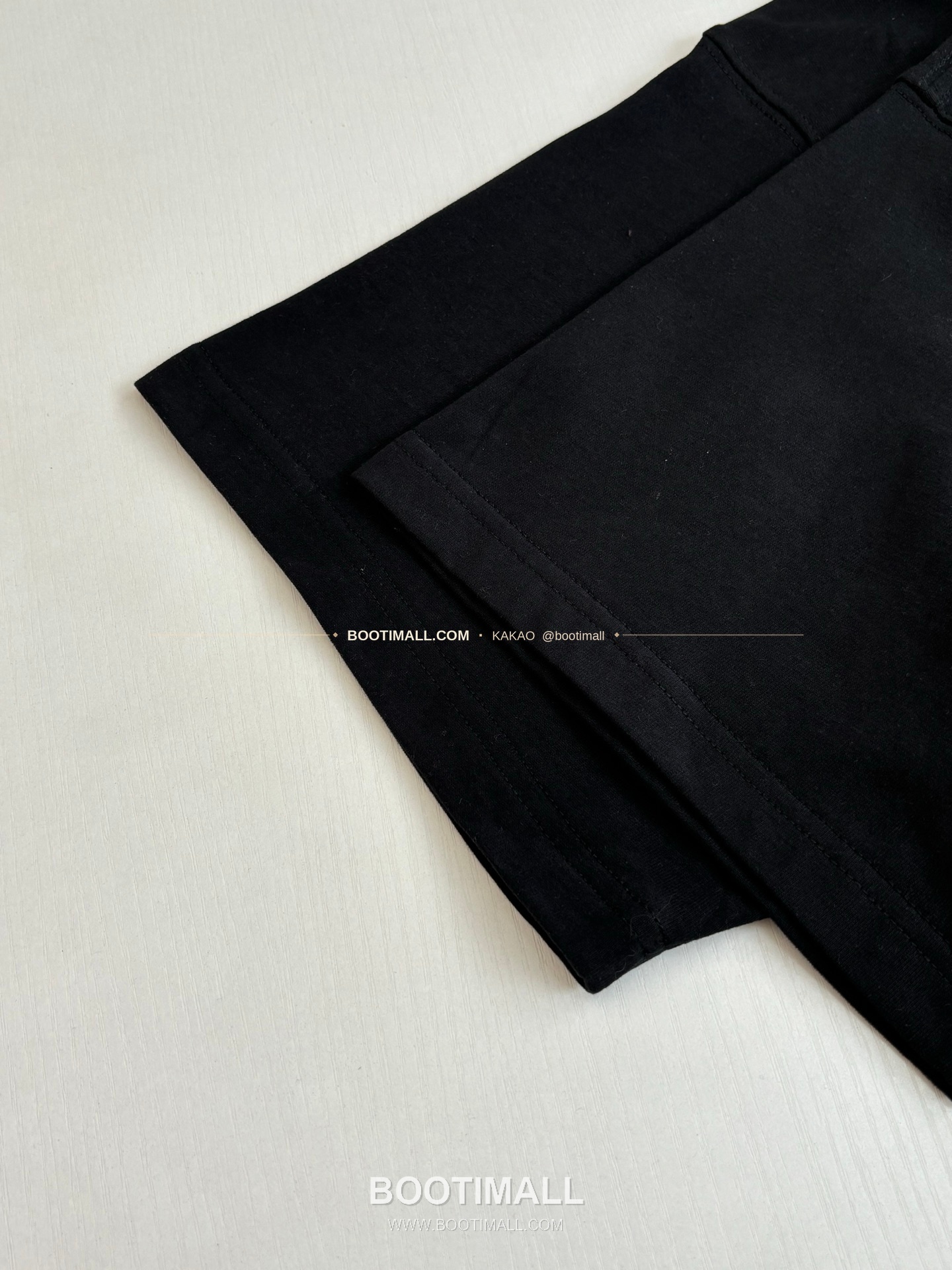 발렌시아가 2026SS 헤비코튼 멜팅립프린트 루즈핏 반팔 티셔츠 Balenciaga 2026 SS Heavy Cotton Melting Lip Print Loose Fit Short Sleeve T-Shirt 7