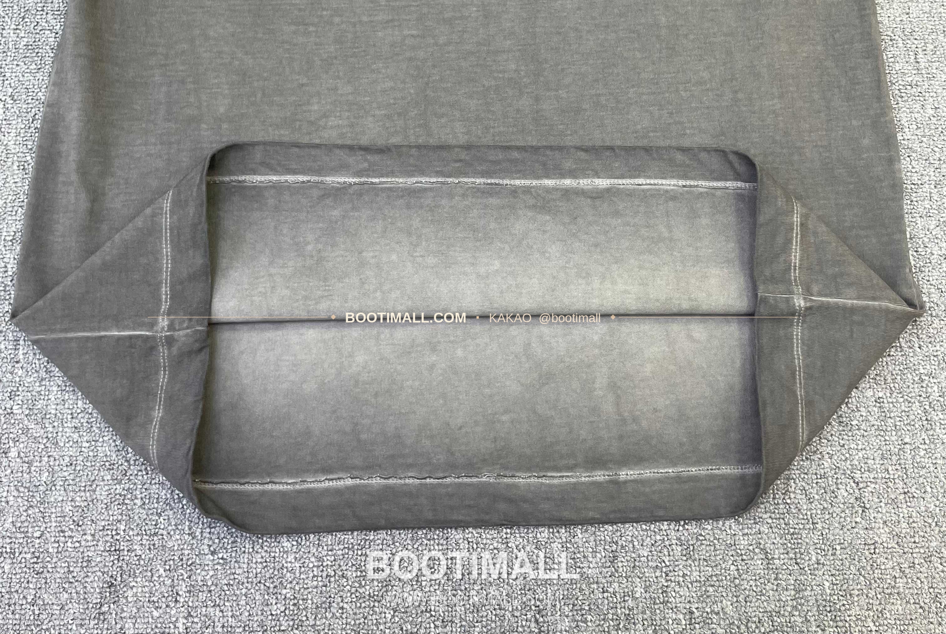 스톤아일랜드 2026SS 헤비코튼 와펜로고 워시드 루즈핏 반팔 티셔츠 Stone Island 2026 SS Heavy Cotton Patch Logo Washed Loose Fit Short Sleeve T-Shirt 8