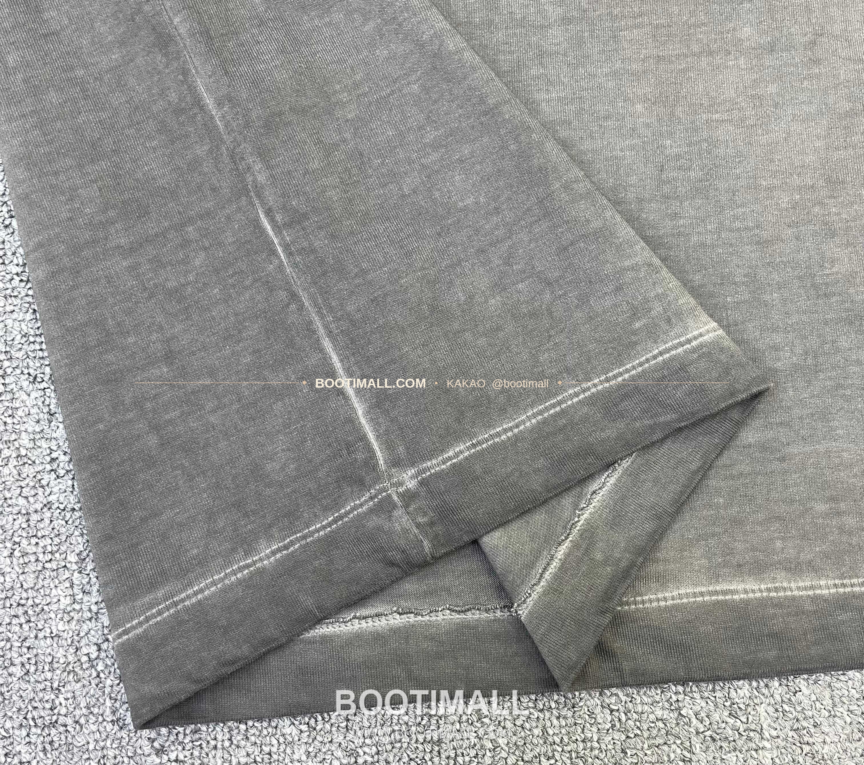 스톤아일랜드 2026SS 헤비코튼 와펜로고 워시드 루즈핏 반팔 티셔츠 Stone Island 2026 SS Heavy Cotton Patch Logo Washed Loose Fit Short Sleeve T-Shirt 9