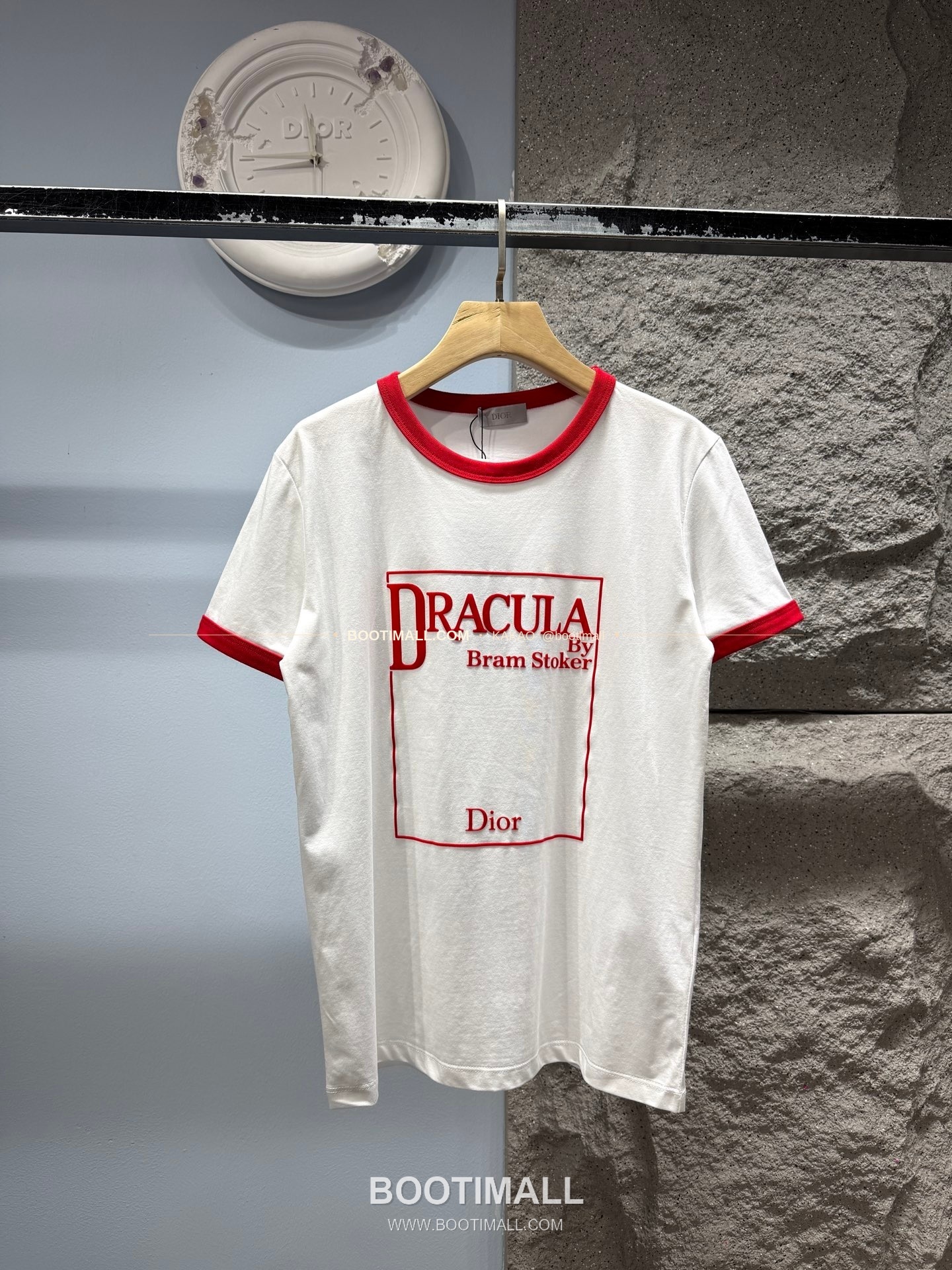 디올 2026SS 코튼 Hello Sorrow 프린트 레귤러핏 반팔 티셔츠 Dior 2026 SS Cotton Hello Sorrow Print Regular Fit Short Sleeve T-Shirt XL26020 1