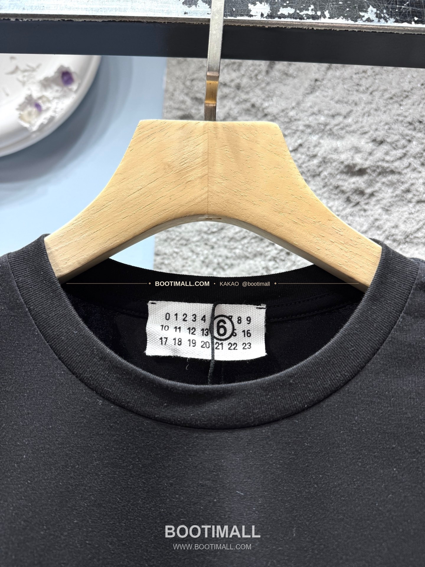 메종마르지엘라 2026SS 소로나 넘버프린트 레귤러핏 반팔 티셔츠 Maison Margiela 2026 SS Sorona Number Print Regular Fit Short Sleeve T-Shirt XYN36 2