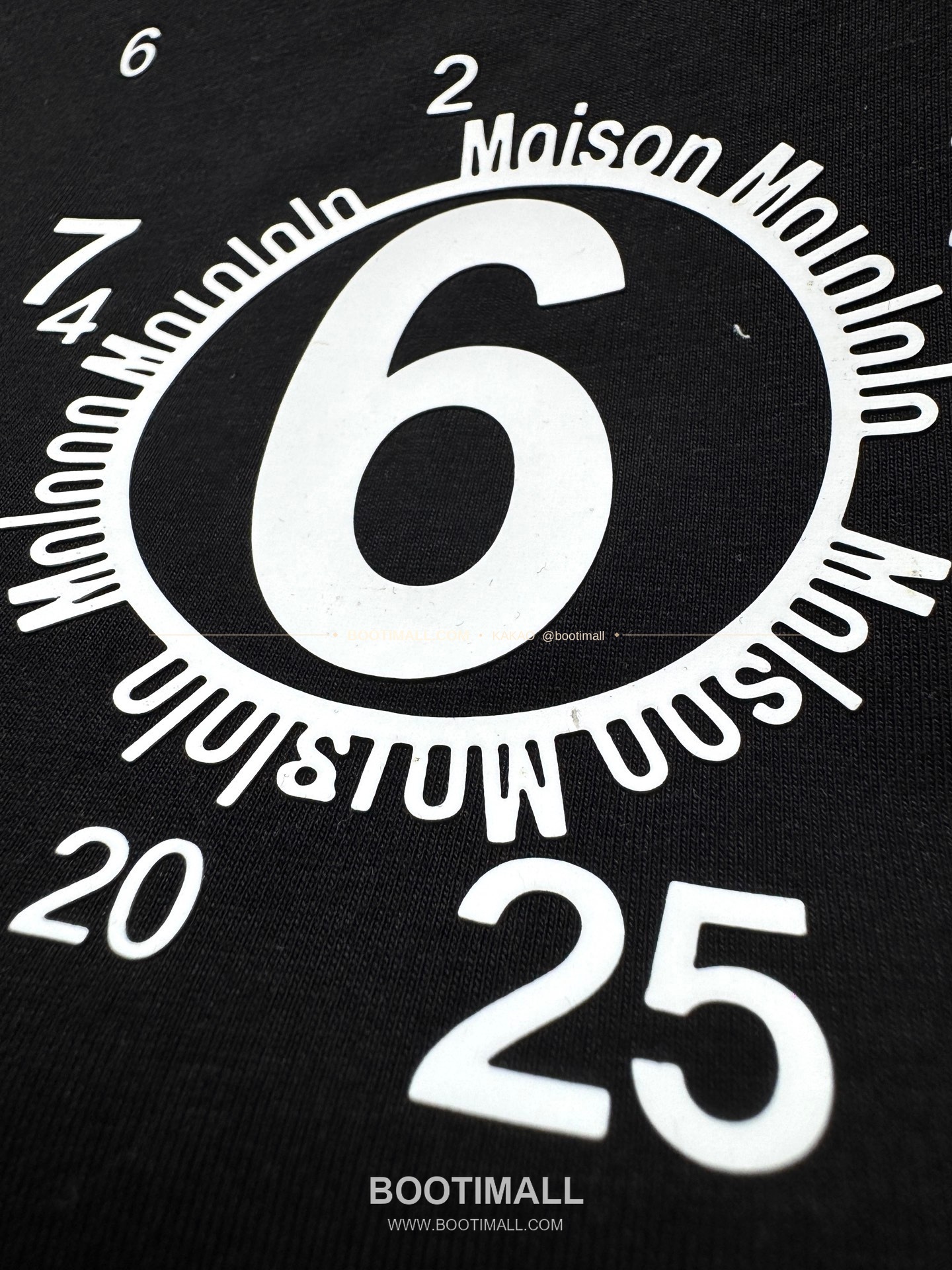 메종마르지엘라 2026SS 소로나 넘버프린트 레귤러핏 반팔 티셔츠 Maison Margiela 2026 SS Sorona Number Print Regular Fit Short Sleeve T-Shirt XYN36 8